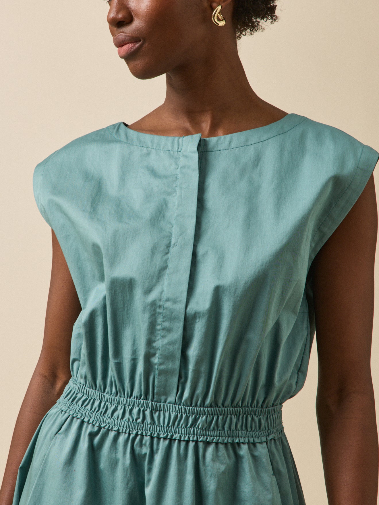 Langes Damen-Festkleid aus satinierter Popeline