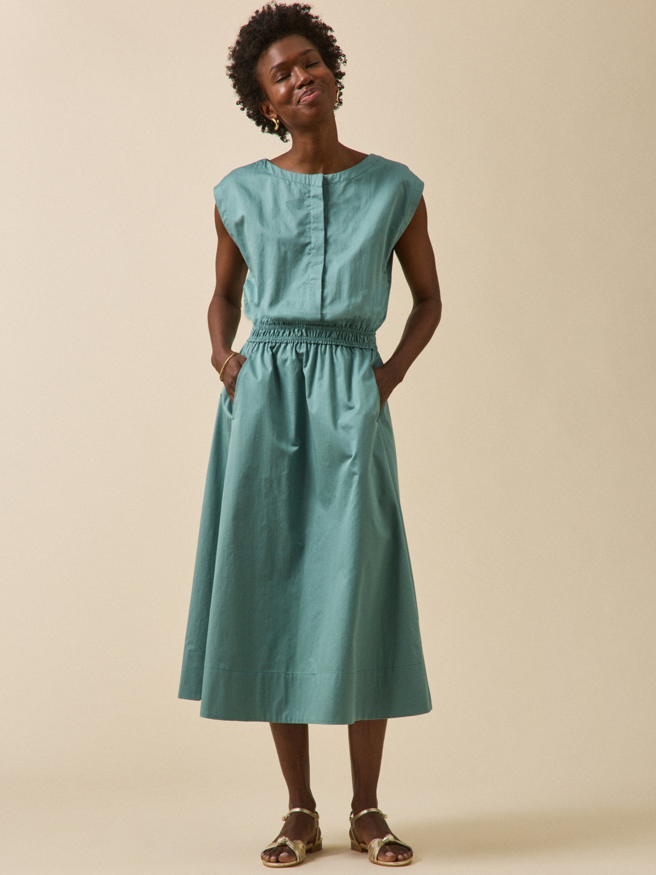 Langes Damen-Festkleid aus satinierter Popeline