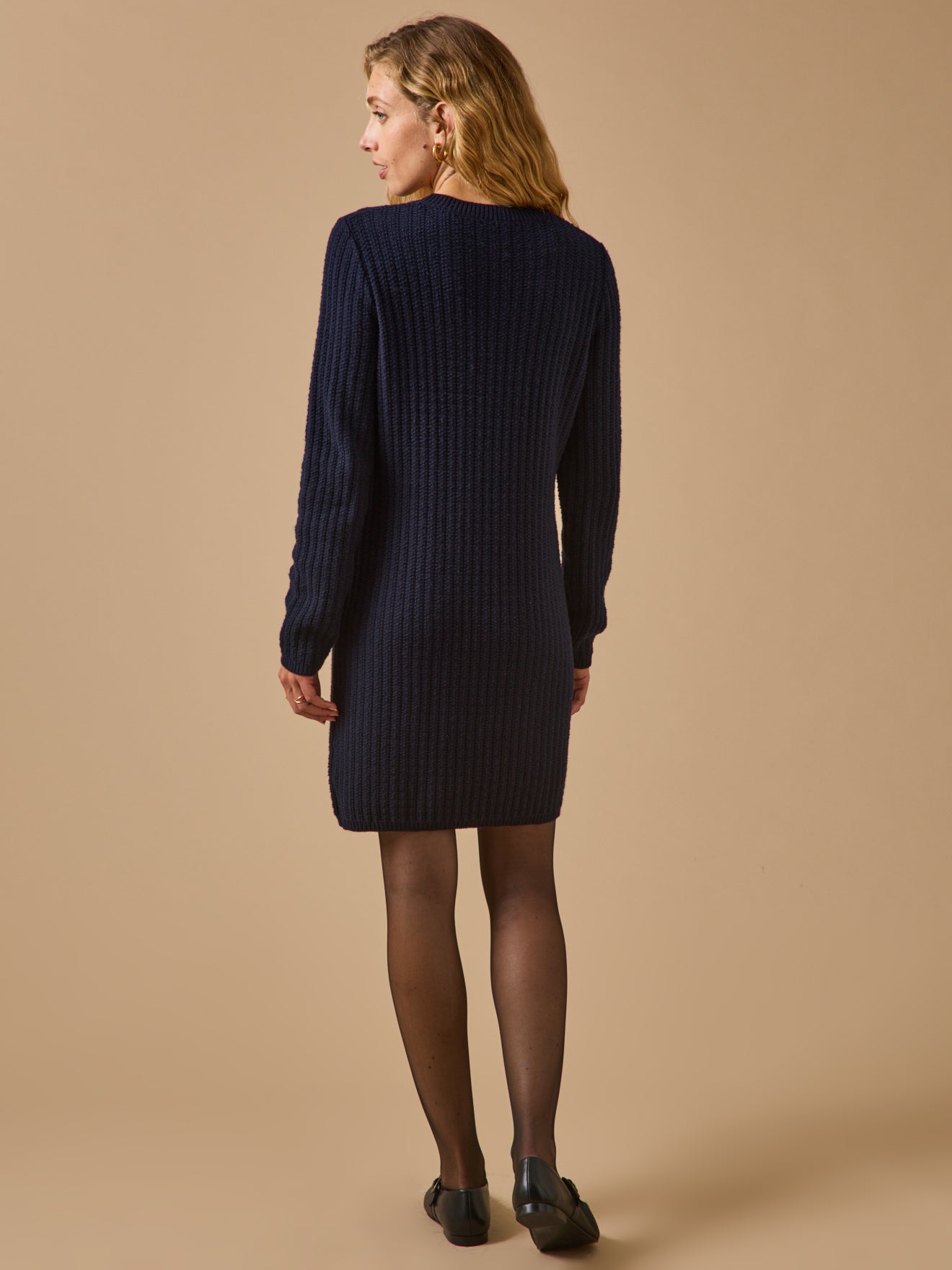 Kurzes Damen-Strickkleid aus RWS*-Wolle