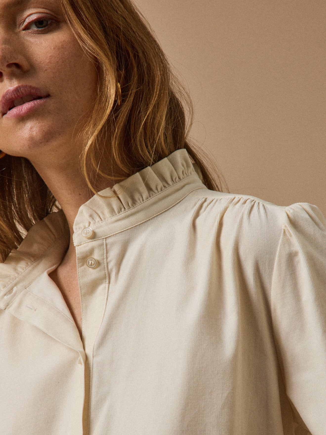 Damen-Hemdbluse aus Cord