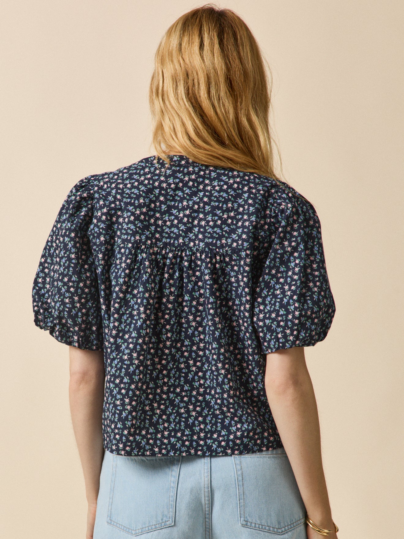 Damentop mit Mini Roses-Print