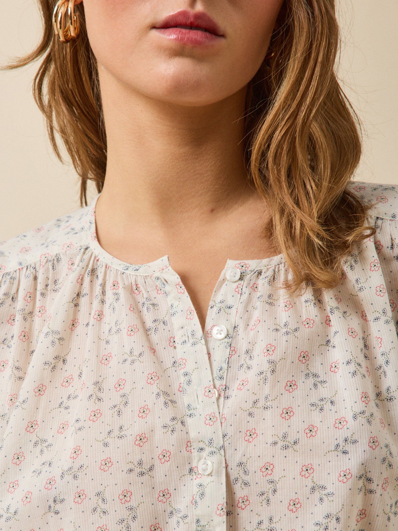 Damenbluse mit Lily-Print