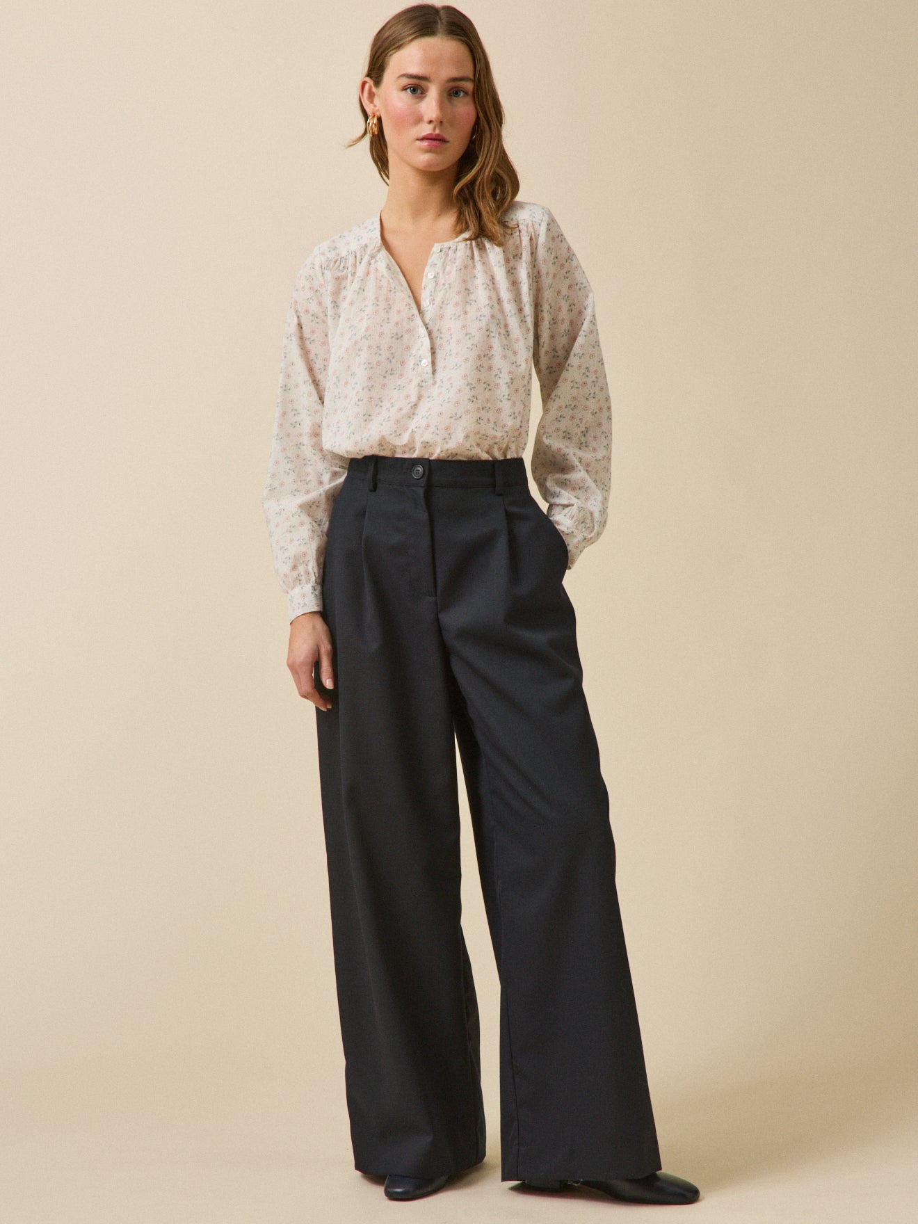 Damenbluse mit Lily-Print