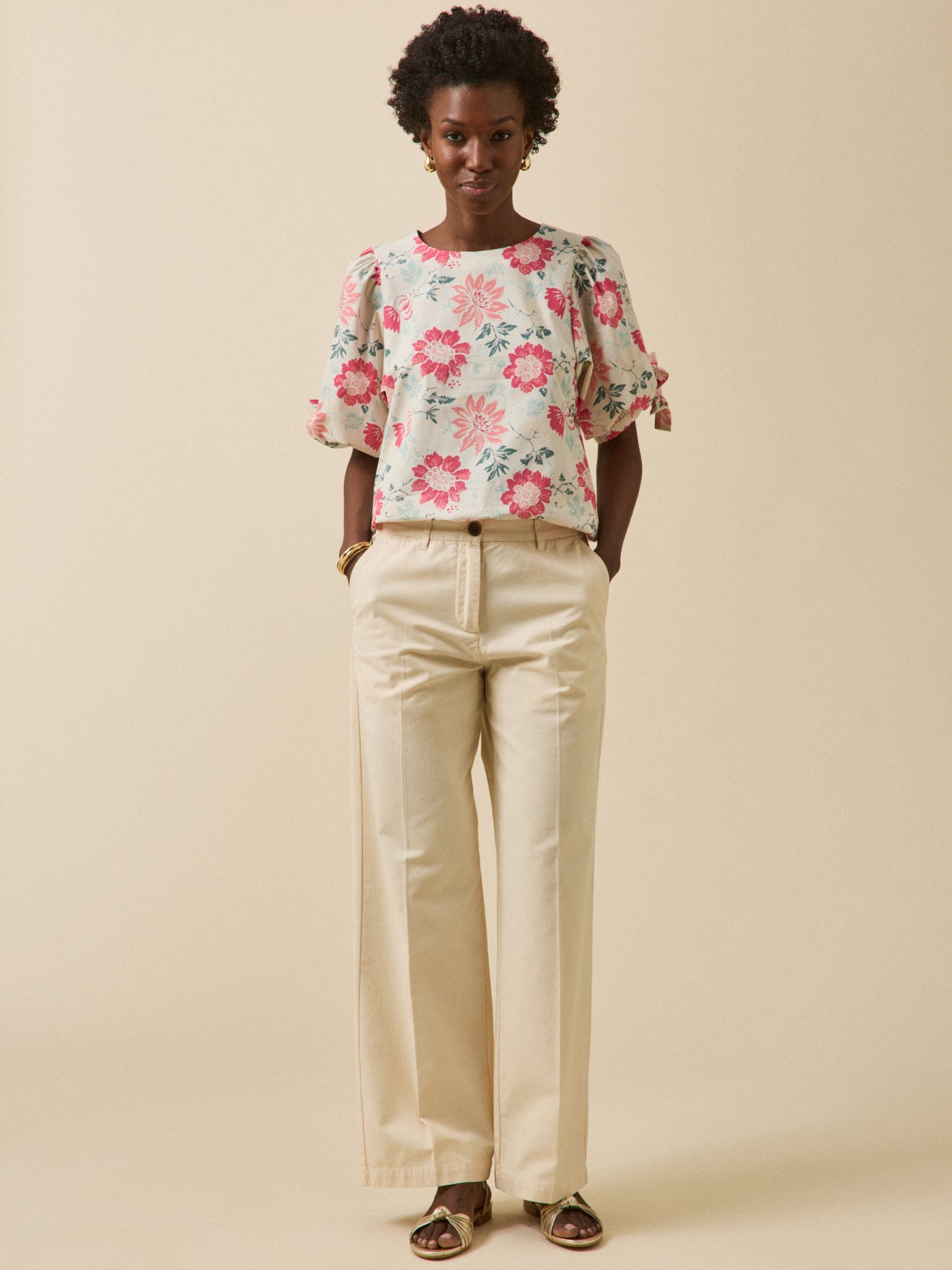 Festliches Damentop mit Rosalia-Print