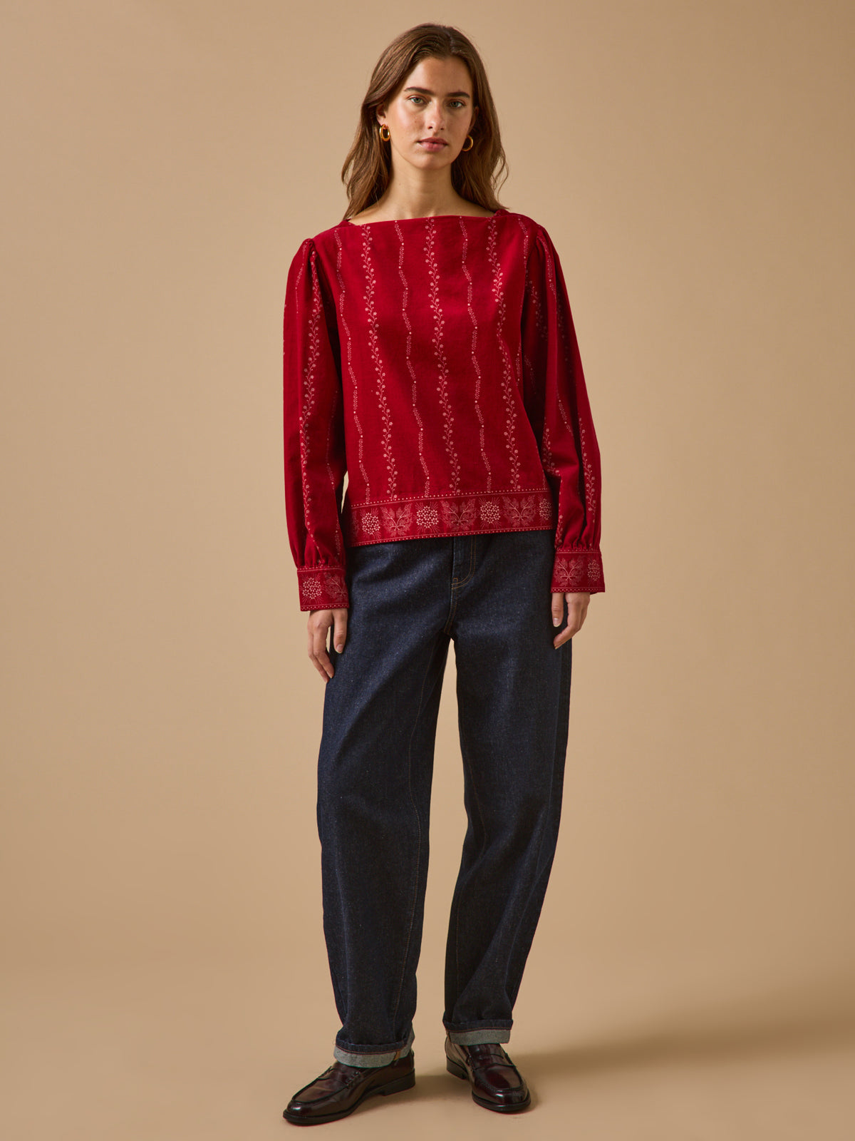 Damenbluse aus Velour und Babycord mit Folk-Print