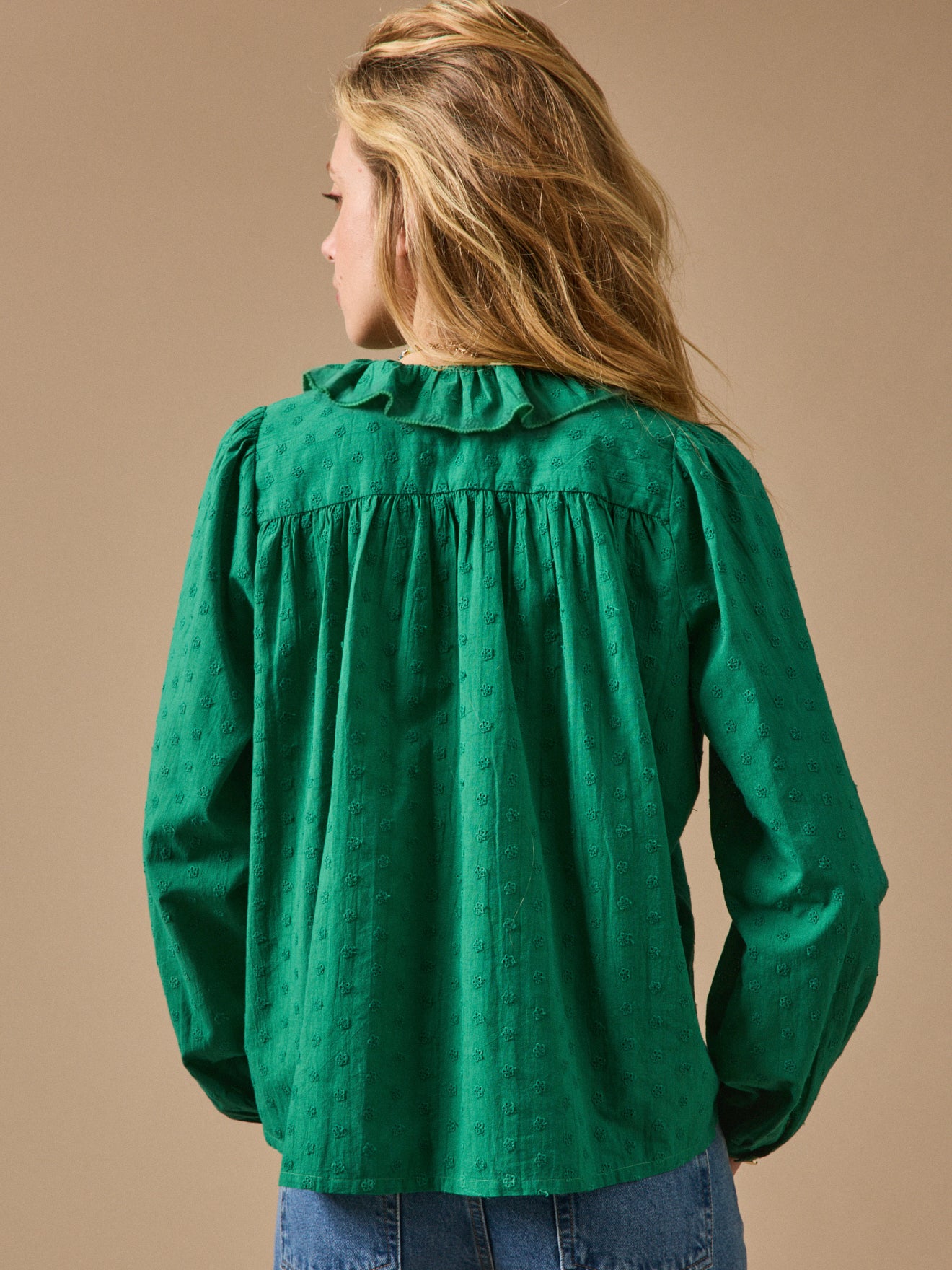 Damenbluse mit Lochstickerei