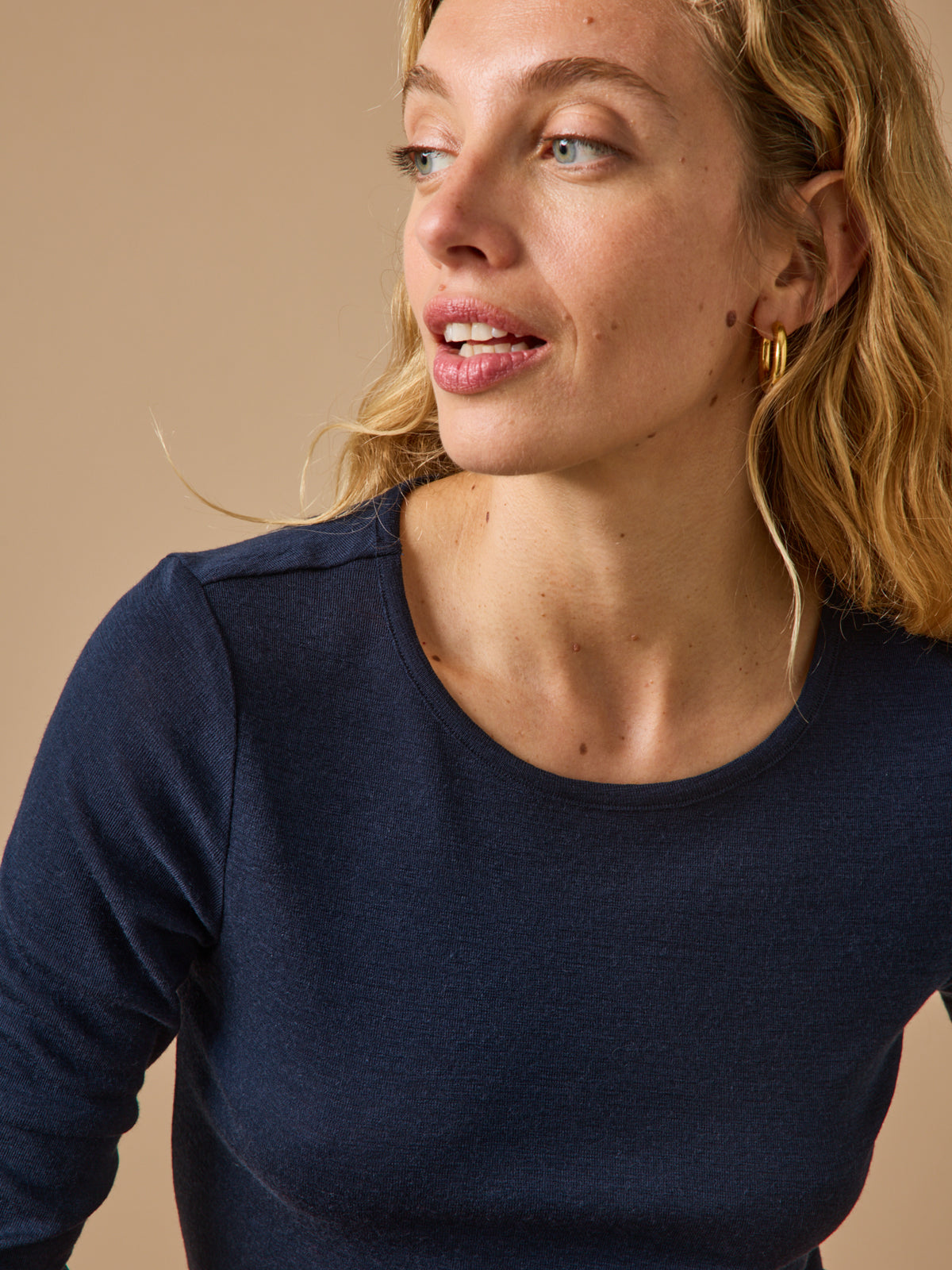 Damen-T-Shirt mit rundem Halsausschnitt aus Woll-Jersey