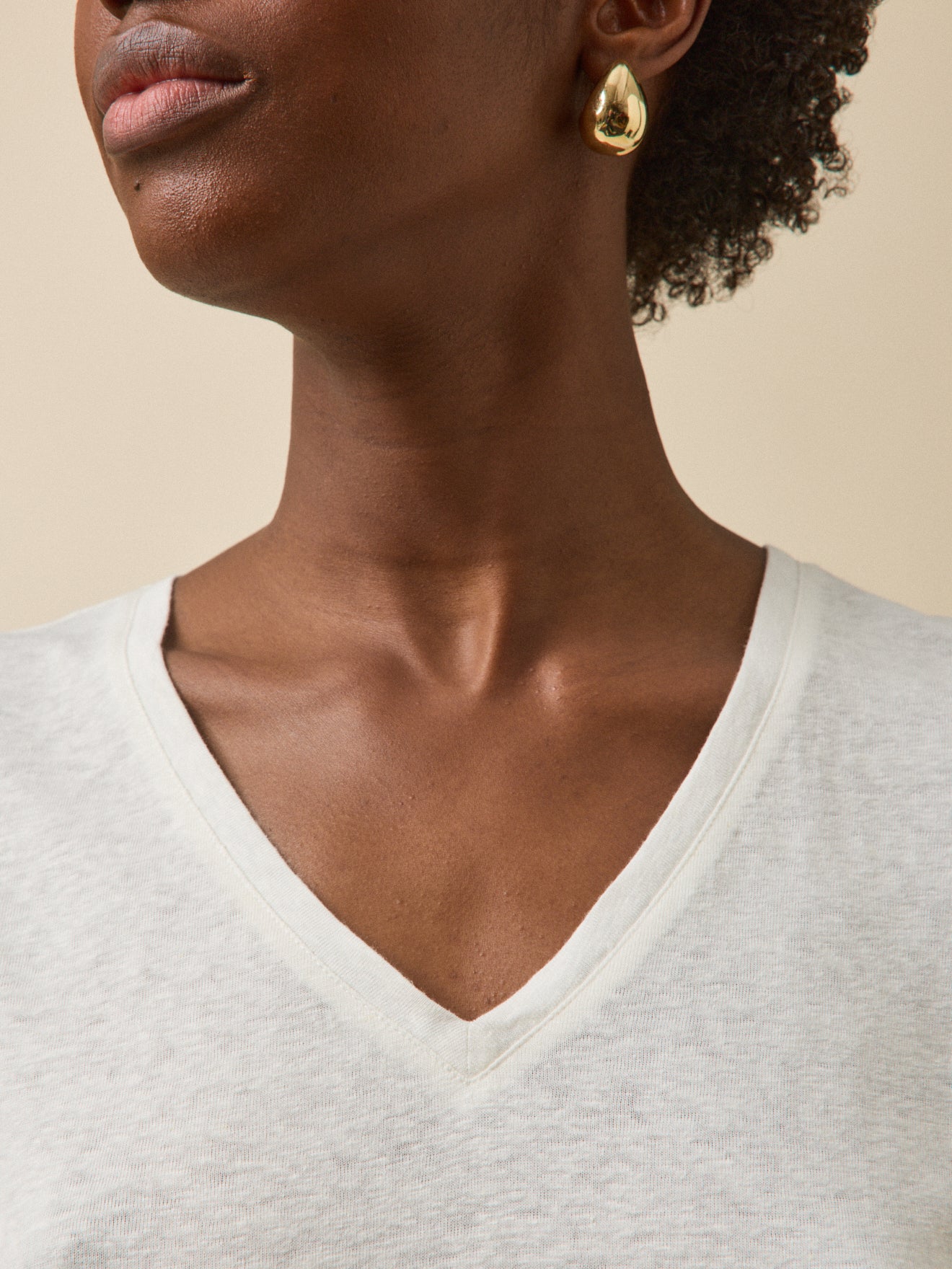 Damenbluse aus Leinen und Viskose mit V-Ausschnitt