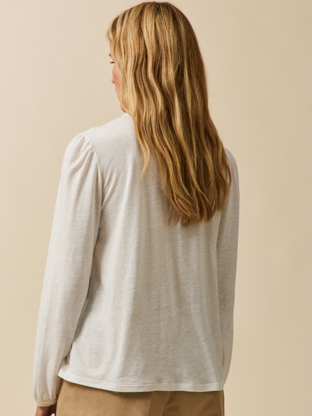 Damenbluse mit Spitze aus Leinen und Viskose