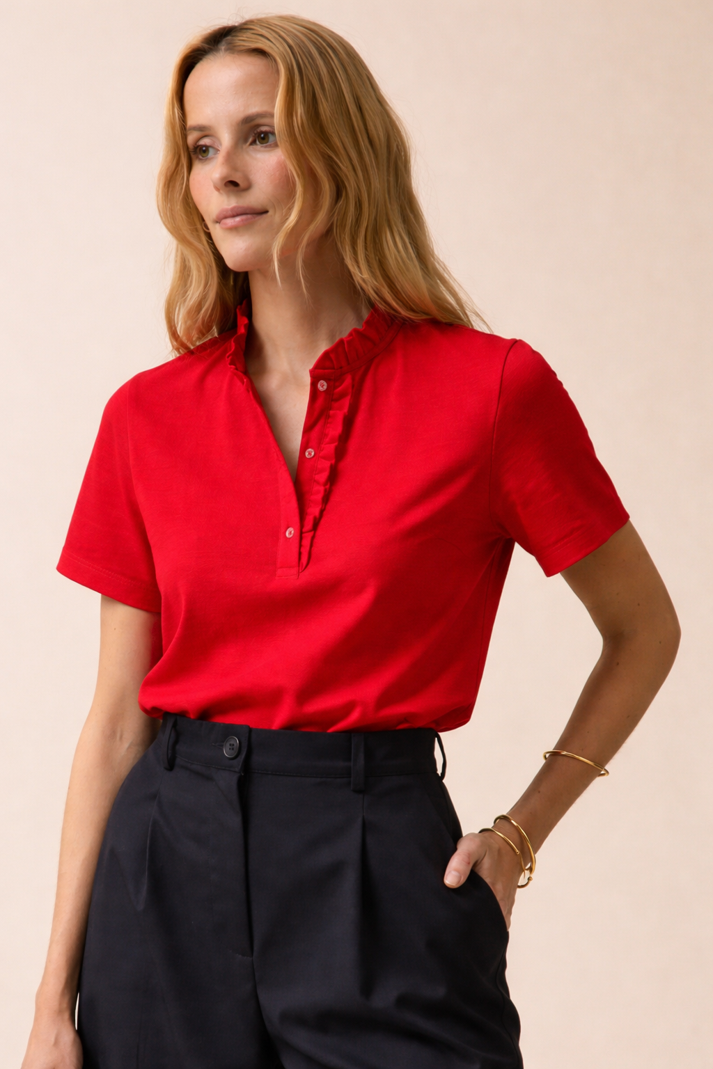 Damen-Poloshirt mit Volants am Kragen