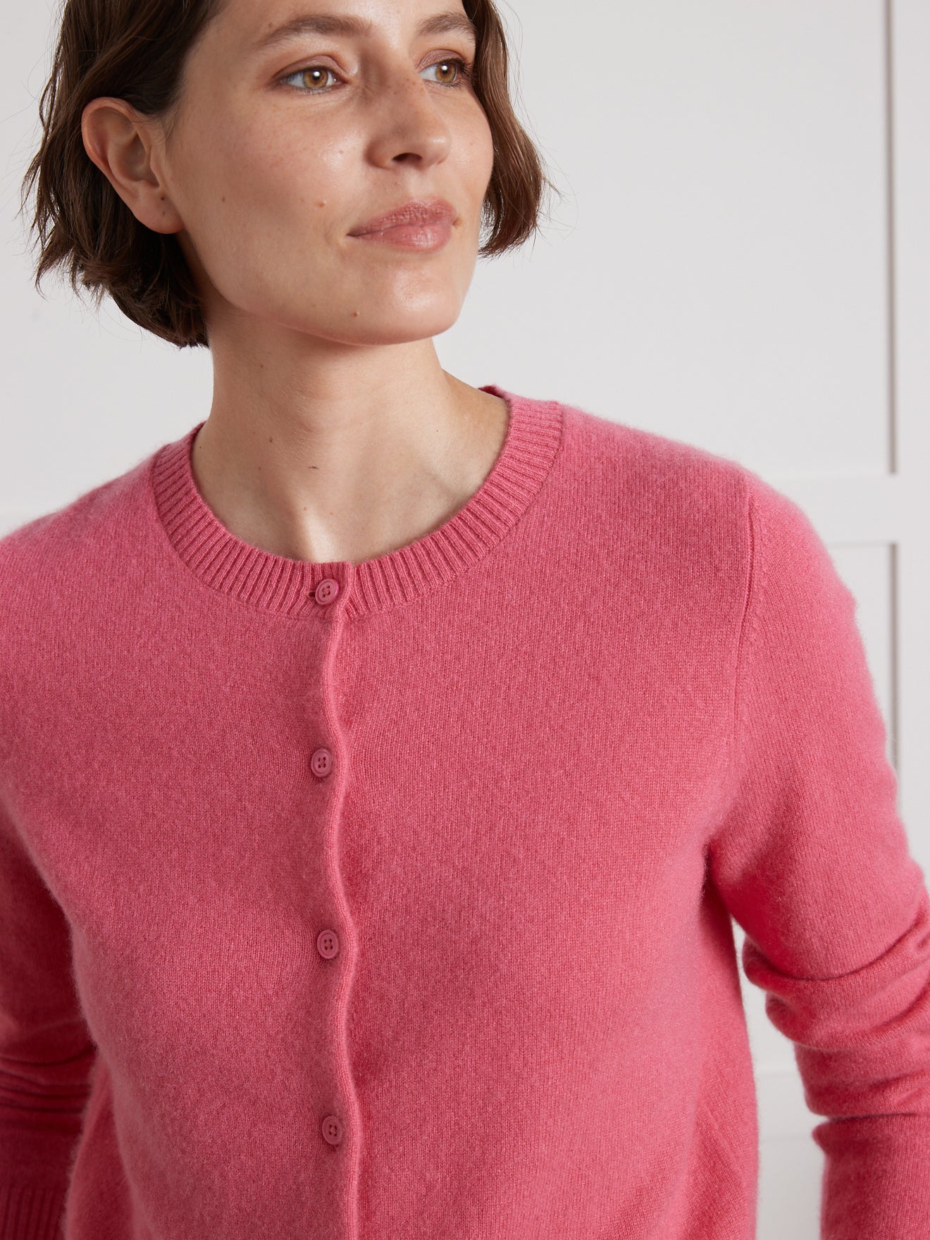 Geknöpfter Damen-Cardigan – Cashmere-Kollektion