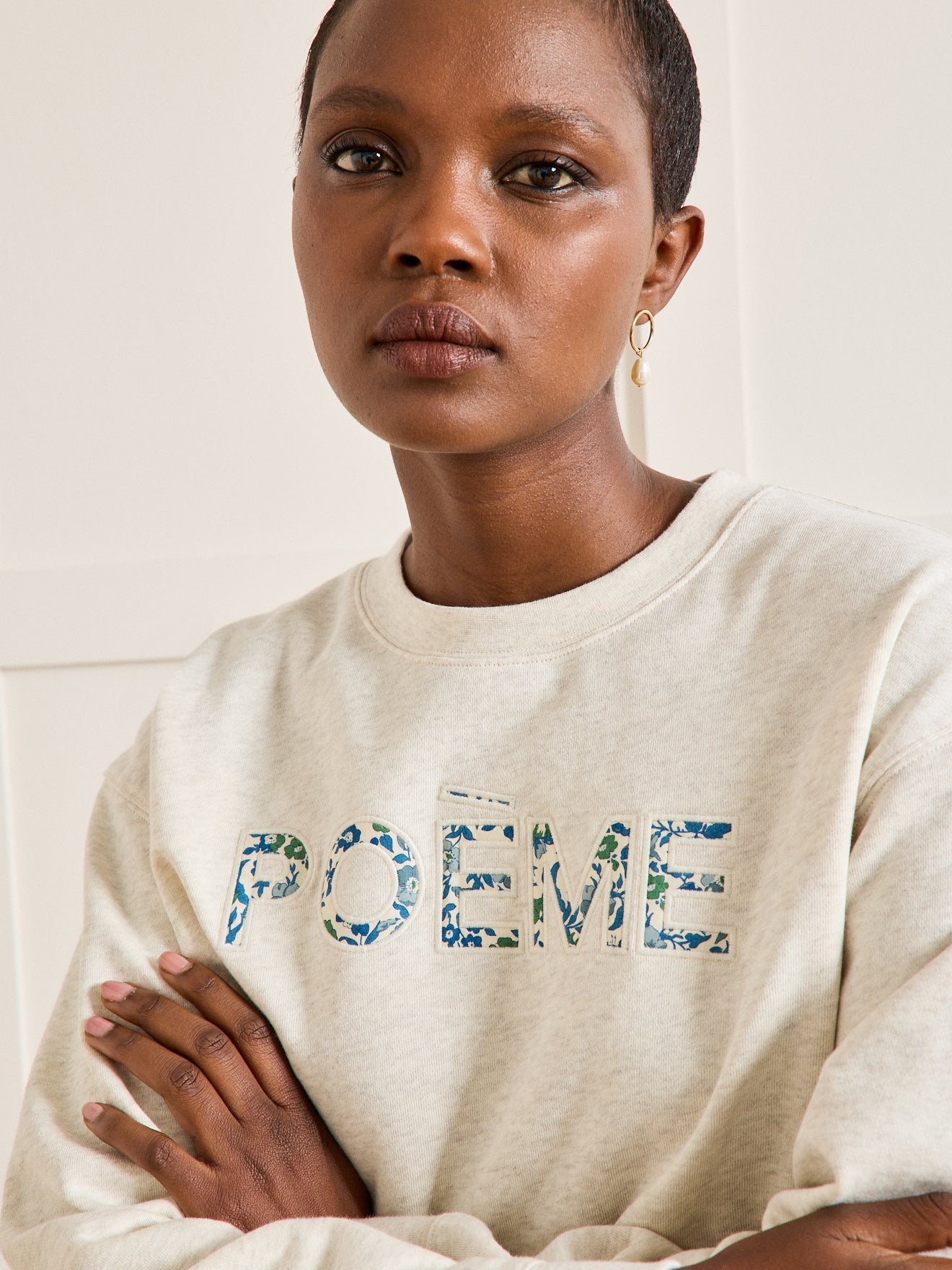 Damen-Sweatshirt mit Aufschrift aus Liberty-Stoff aus Bio-Baumwolle