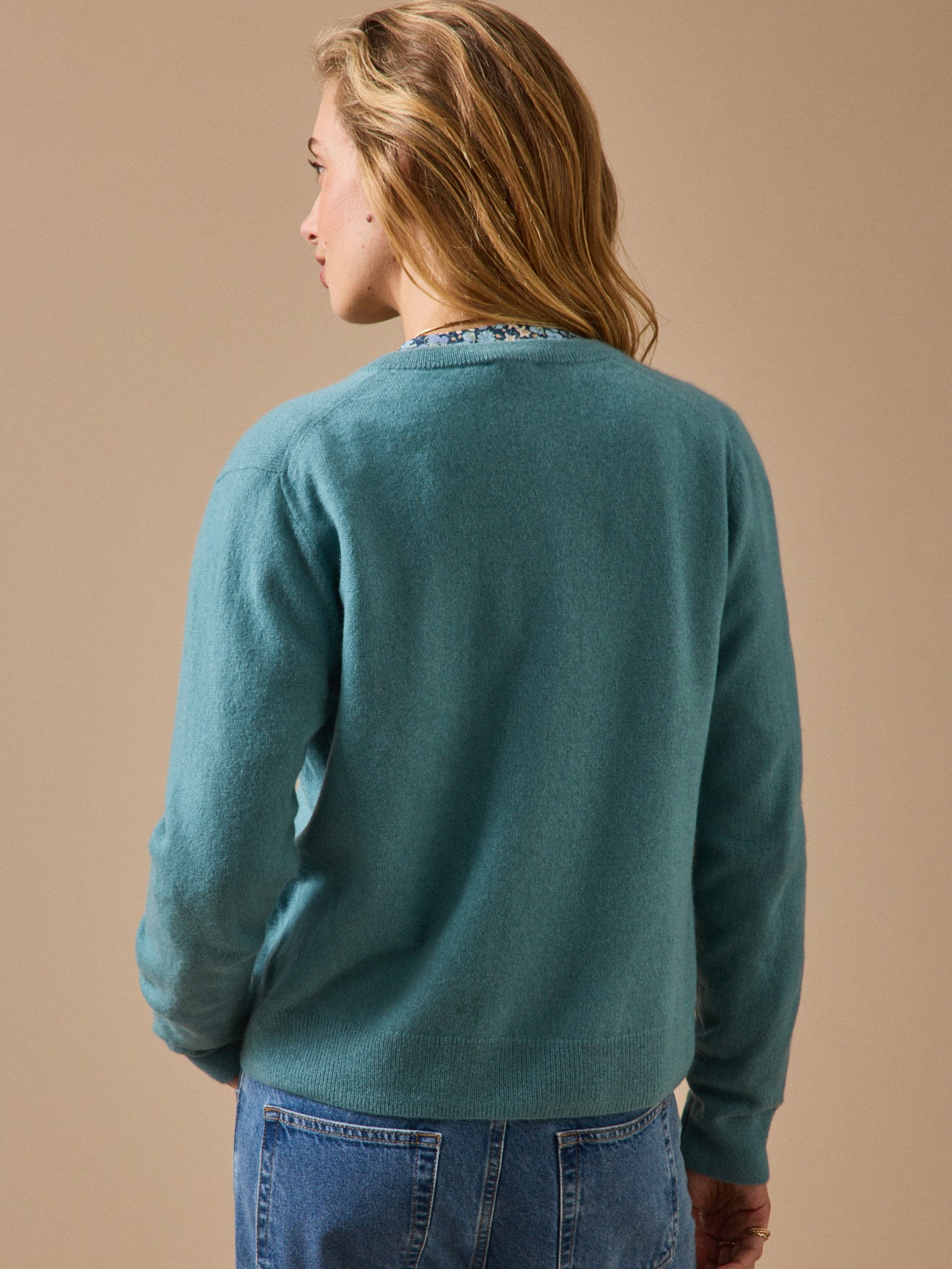 Geknöpfter Damen-Cardigan - Cashmere-Kollektion