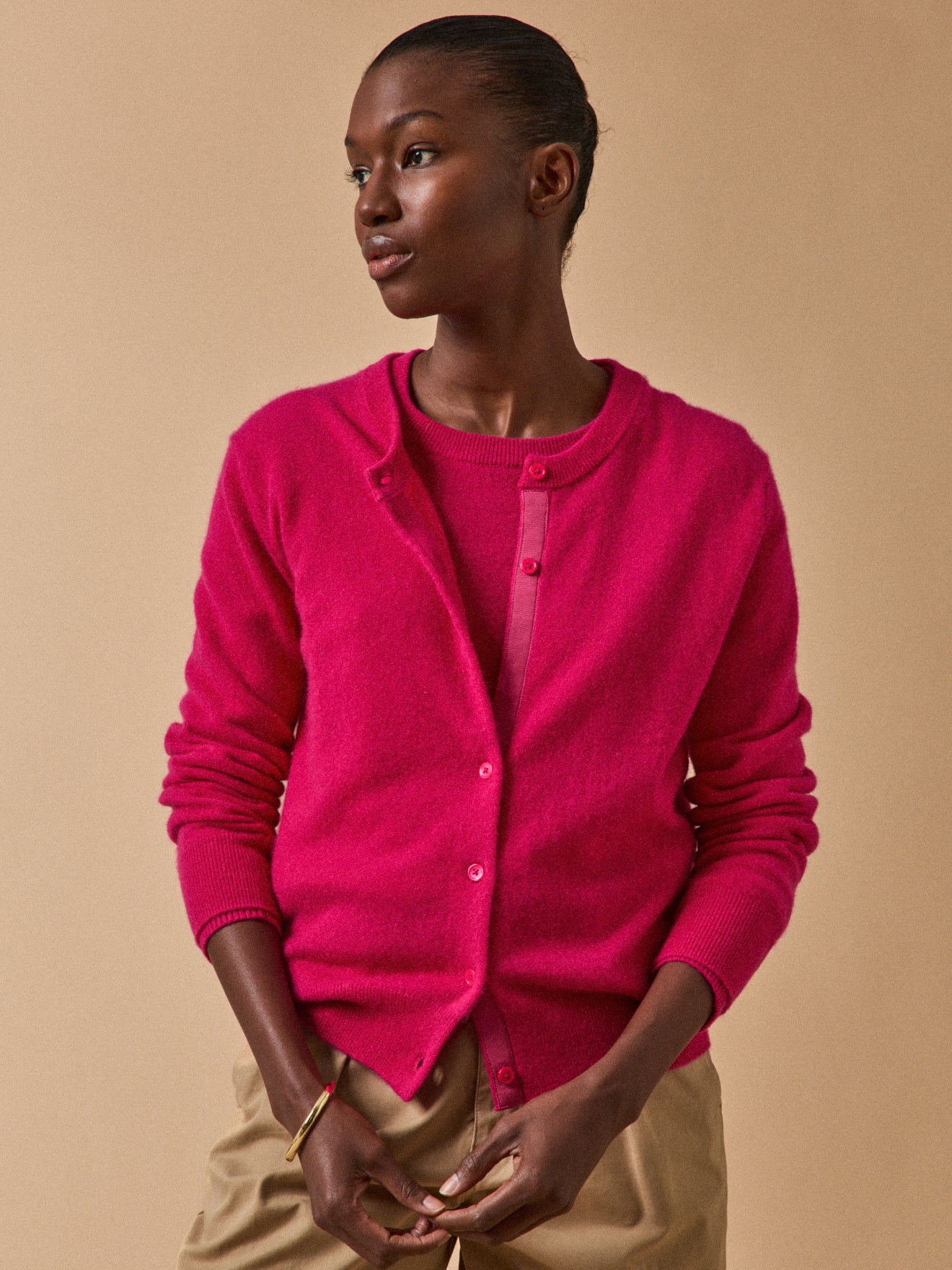 Geknöpfter Damen-Cardigan - Cashmere-Kollektion