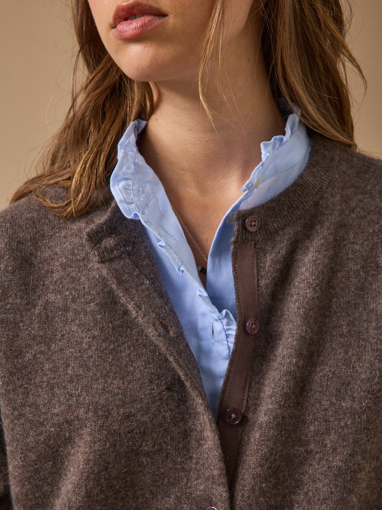 Geknöpfter Damen-Cardigan - Cashmere-Kollektion