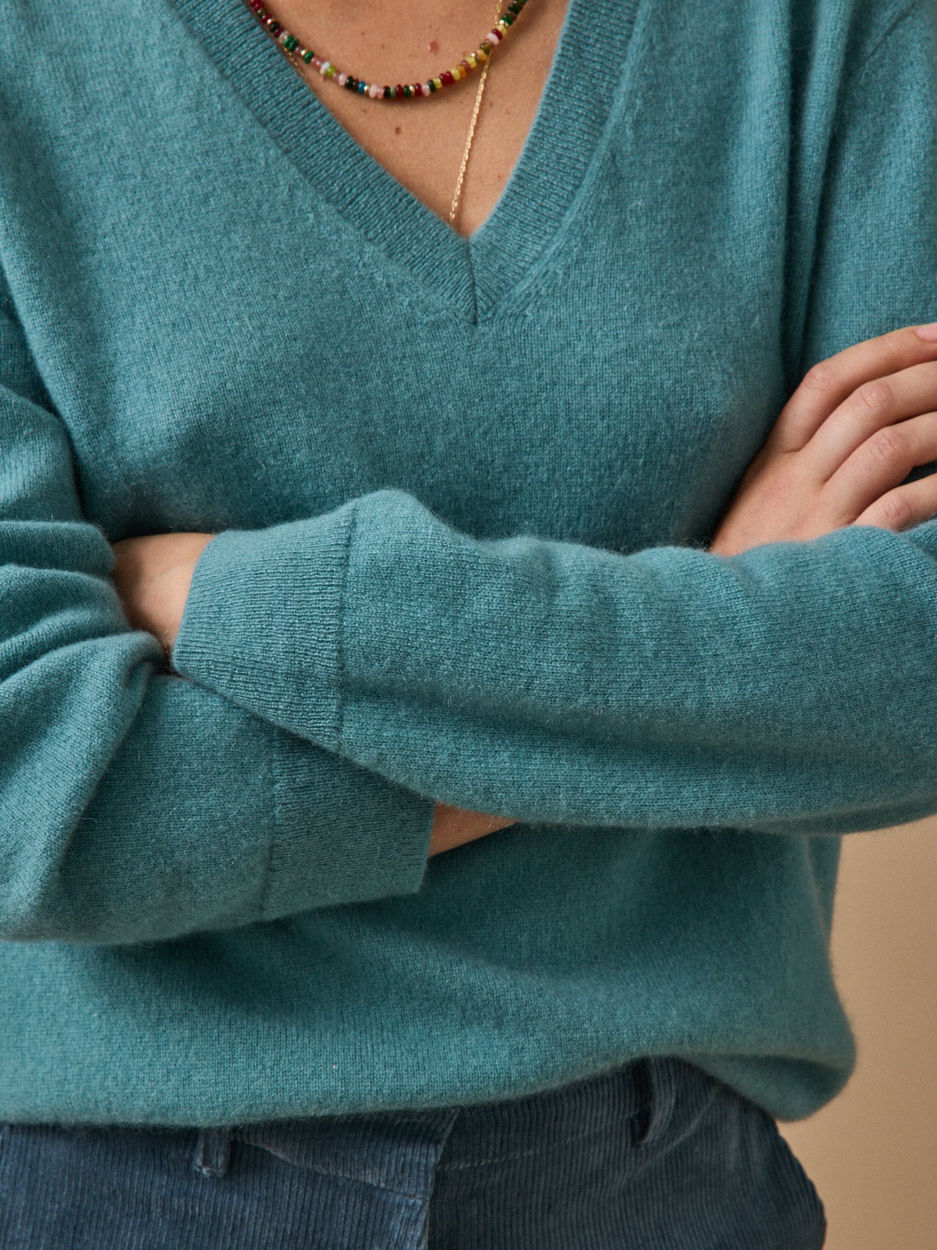 Damenpullover mit V-Ausschnitt - Cashmere-Kollektion