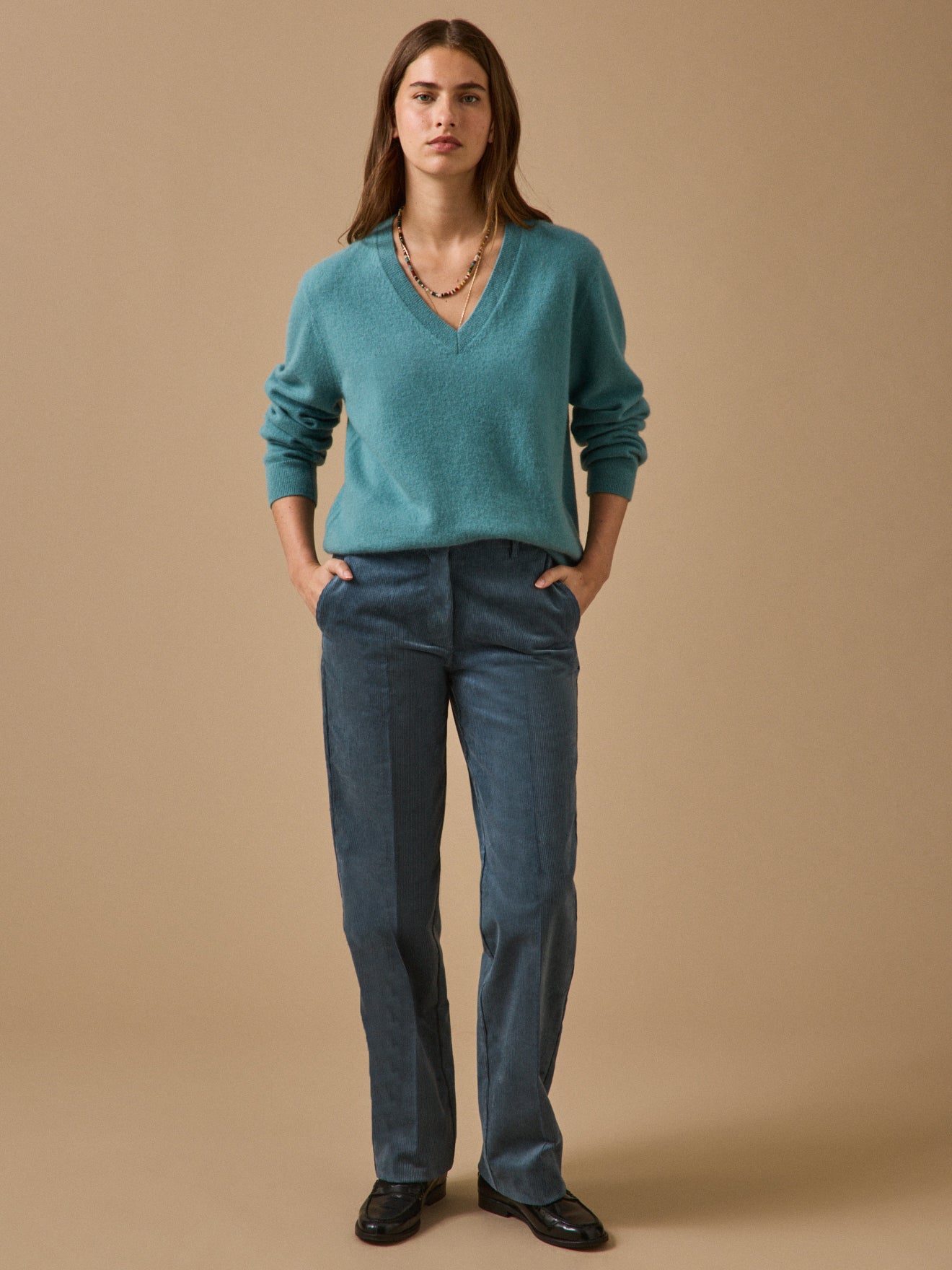 Damenpullover mit V-Ausschnitt - Cashmere-Kollektion