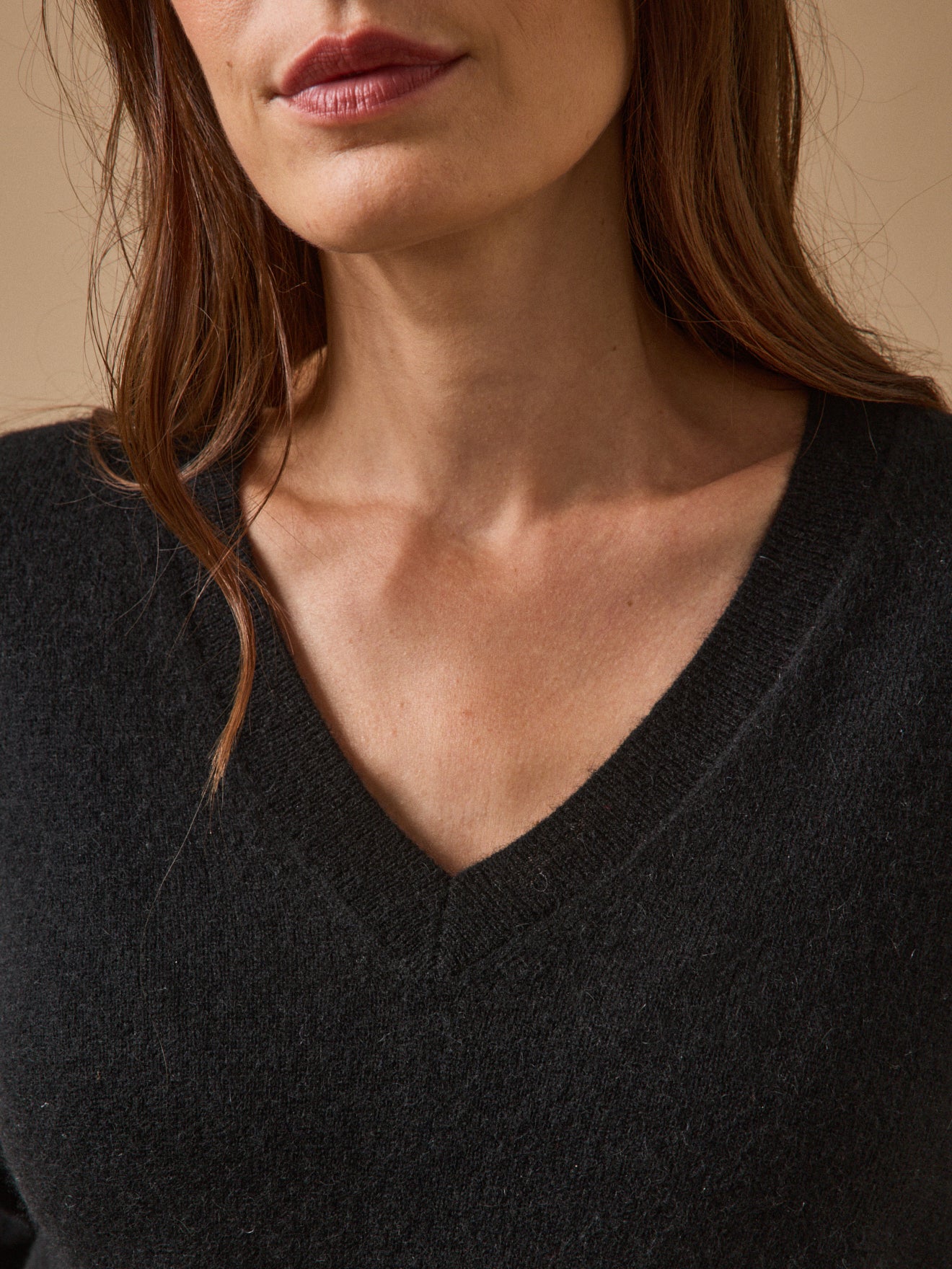 Damenpullover mit V-Ausschnitt - Cashmere-Kollektion
