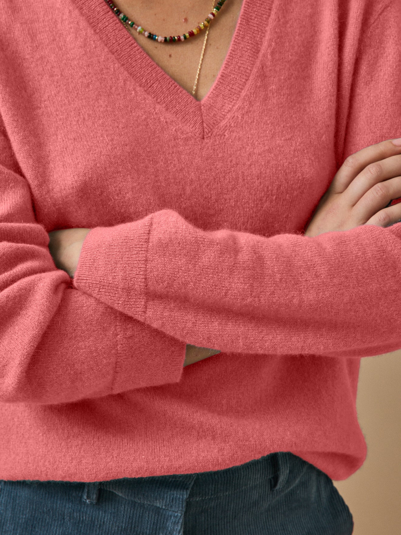 Damenpullover mit V-Ausschnitt - Cashmere-Kollektion