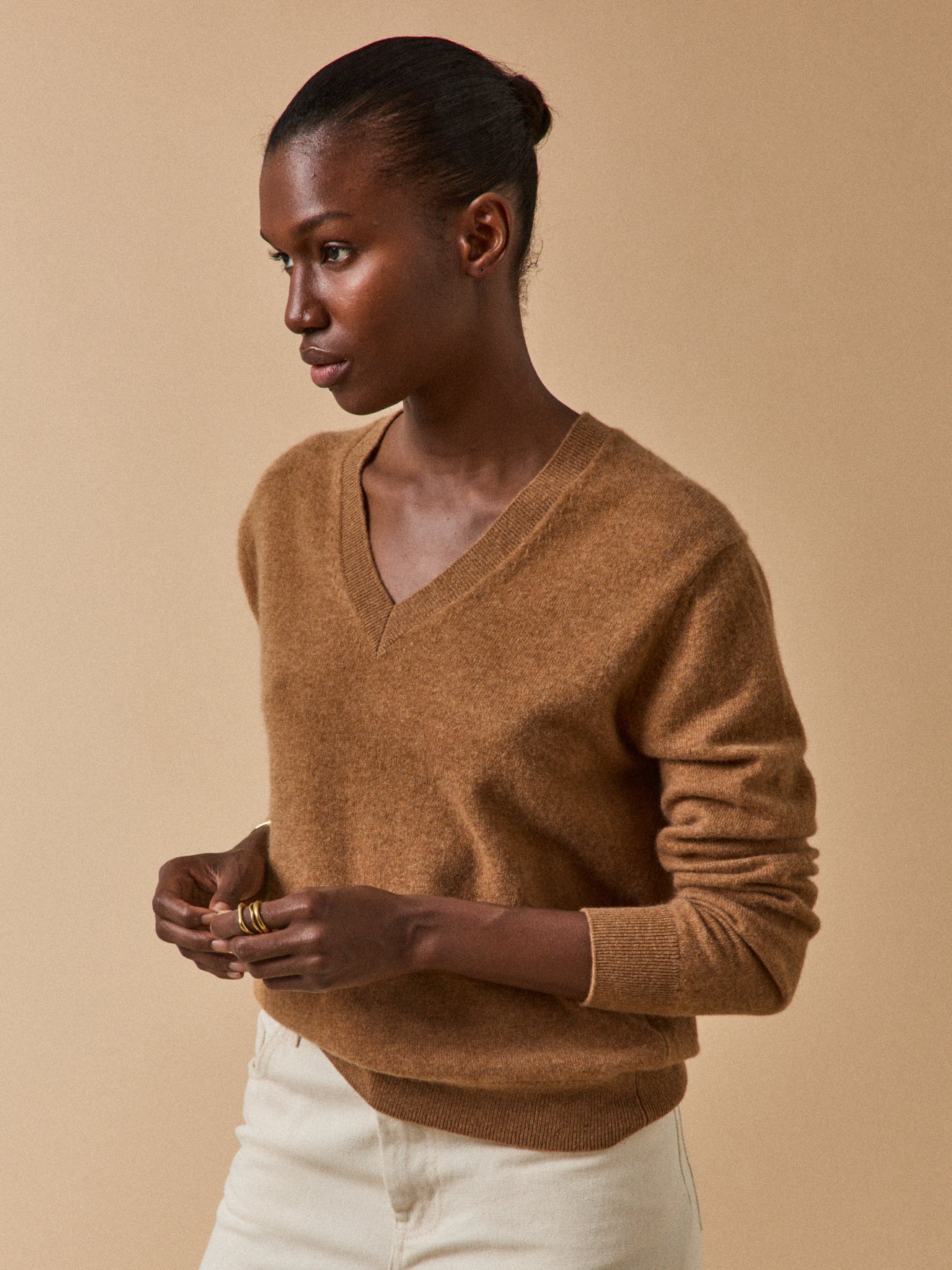 Damenpullover mit V-Ausschnitt - Cashmere-Kollektion