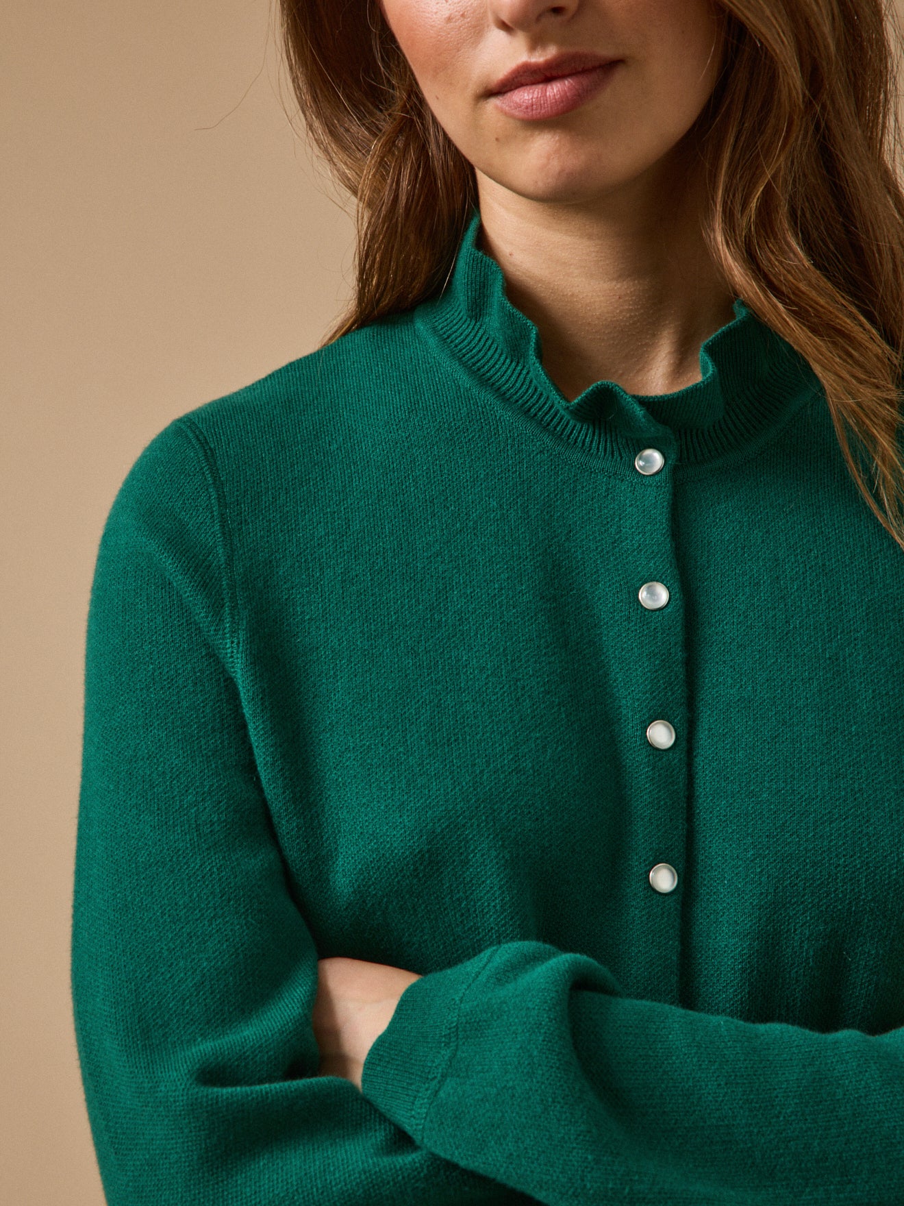 Damencardigan mit Volants aus Bio-Baumwolle und Cashmere