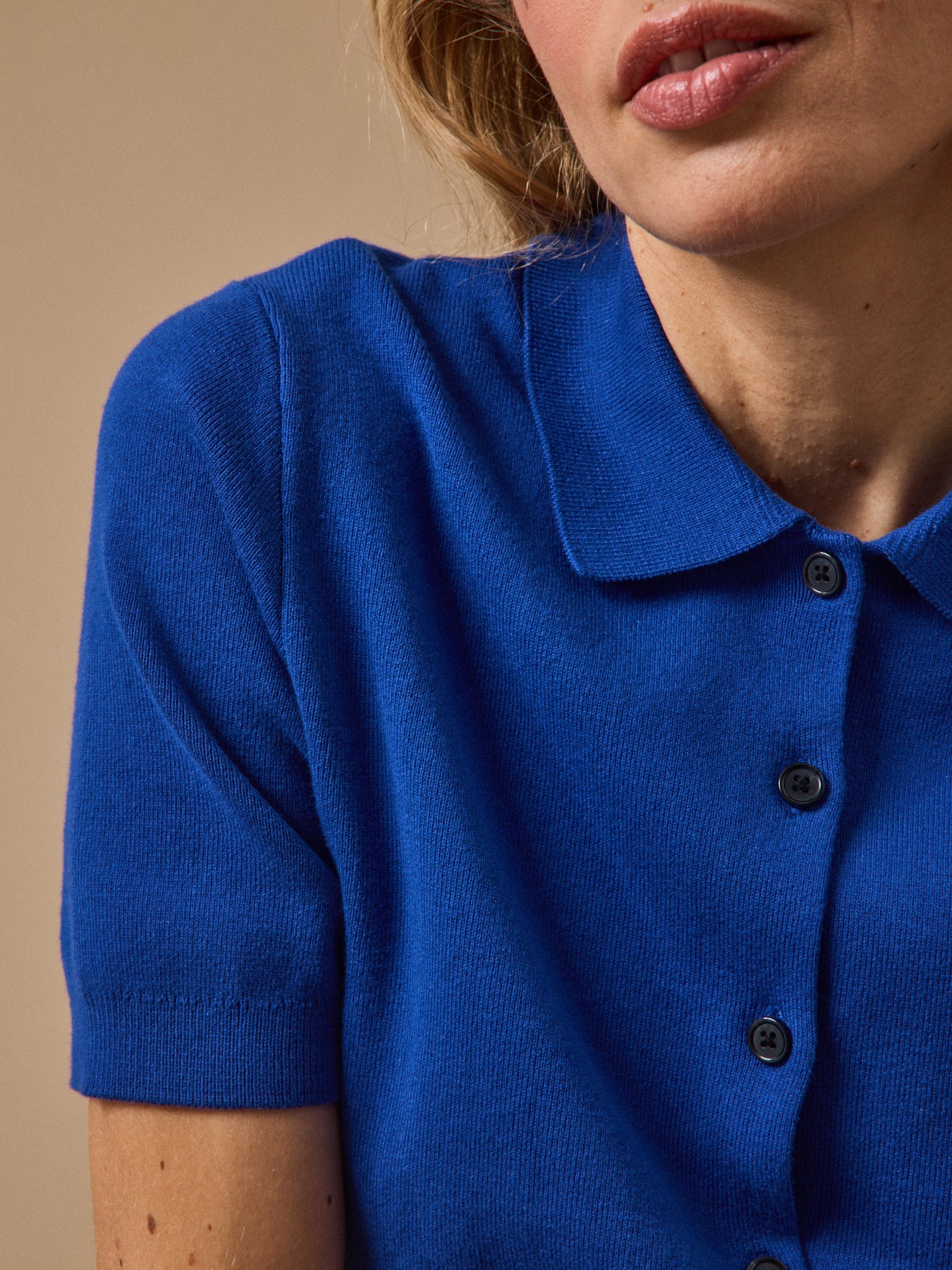 Damen-Cardigan aus Bio-Baumwolle mit Polokragen