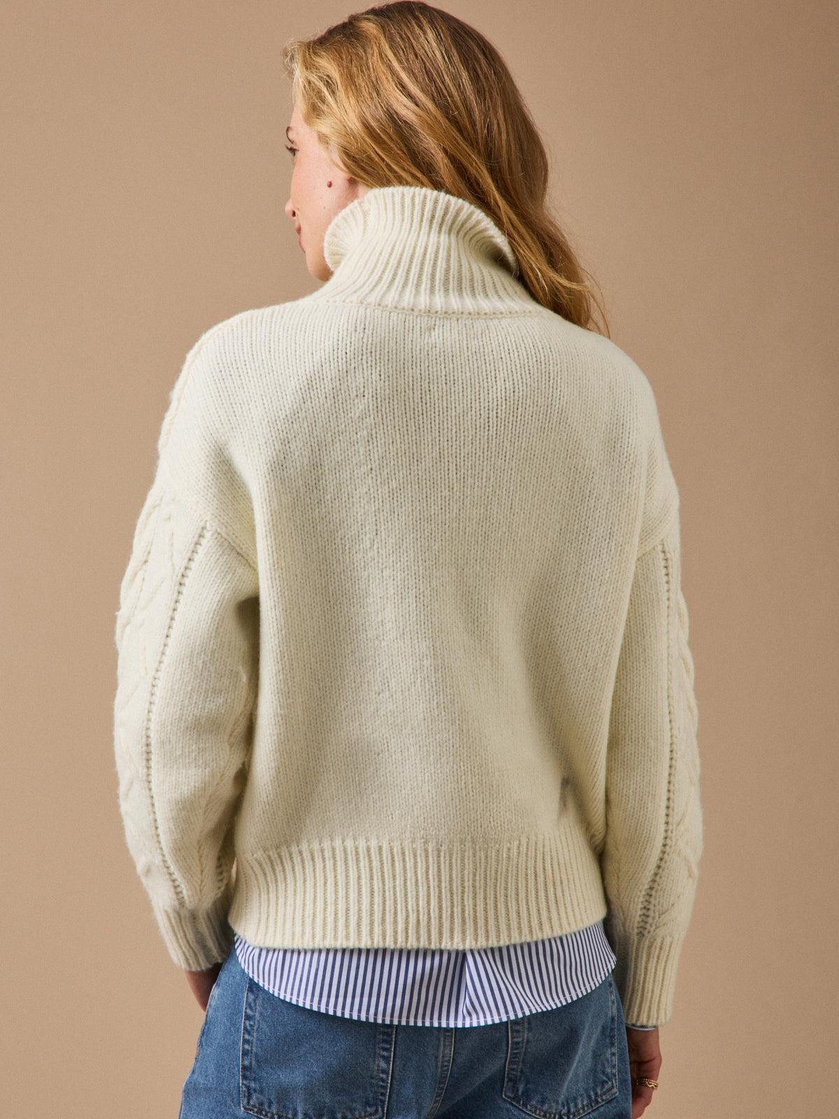 Damenpullover mit Stehkragen aus Wollmischung