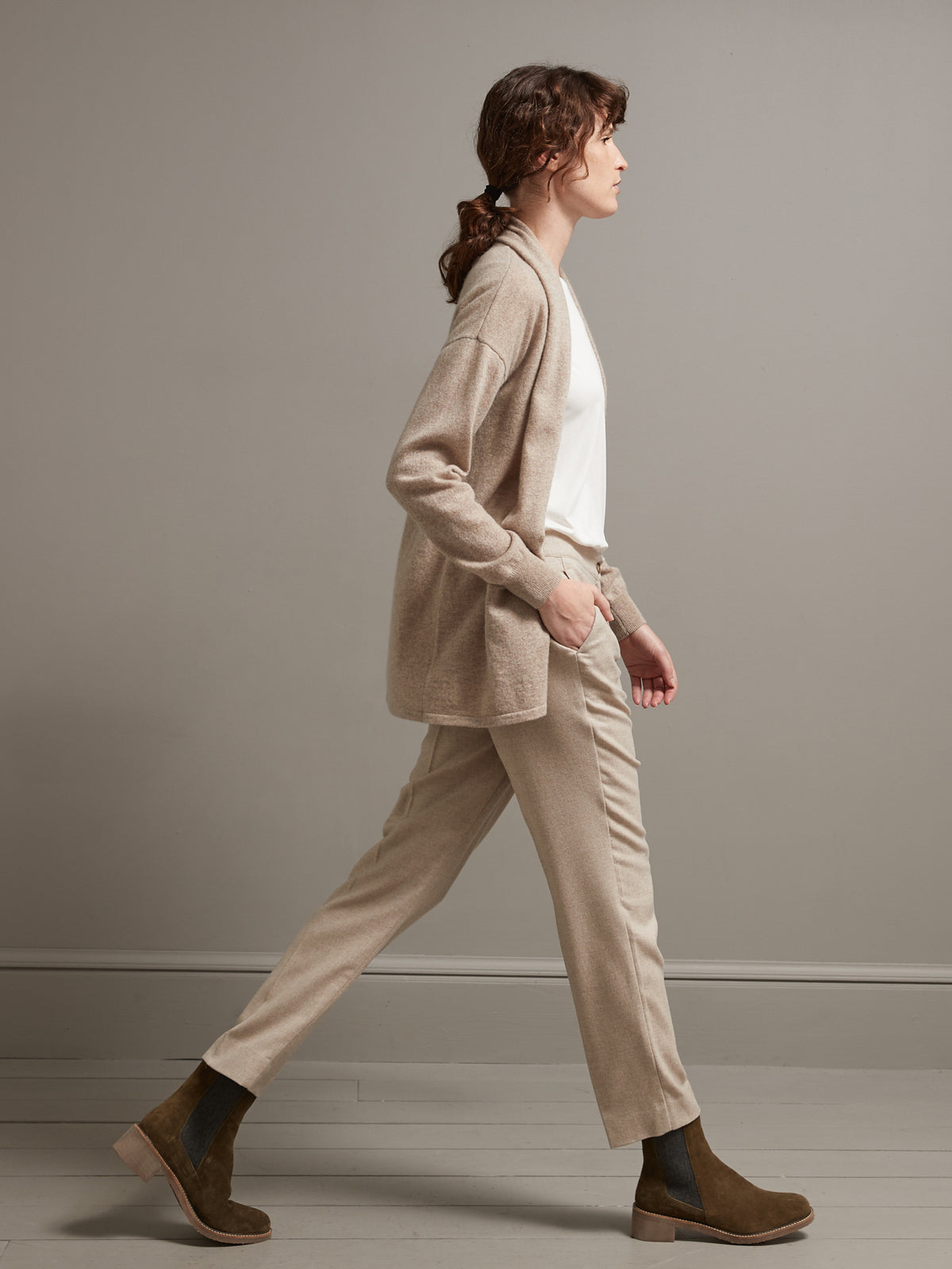 Damen-Zigarettenhose aus Wolltuch mit weitem Bein