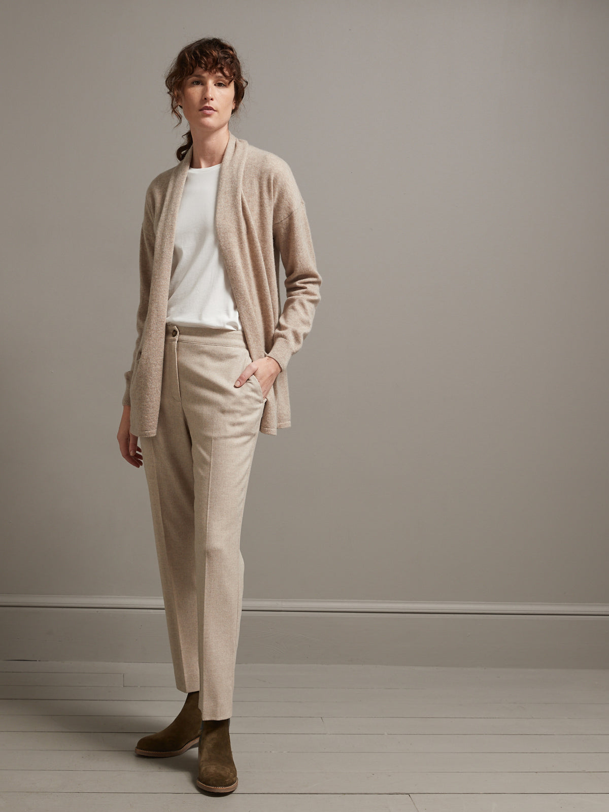 Damen-Zigarettenhose aus Wolltuch mit weitem Bein