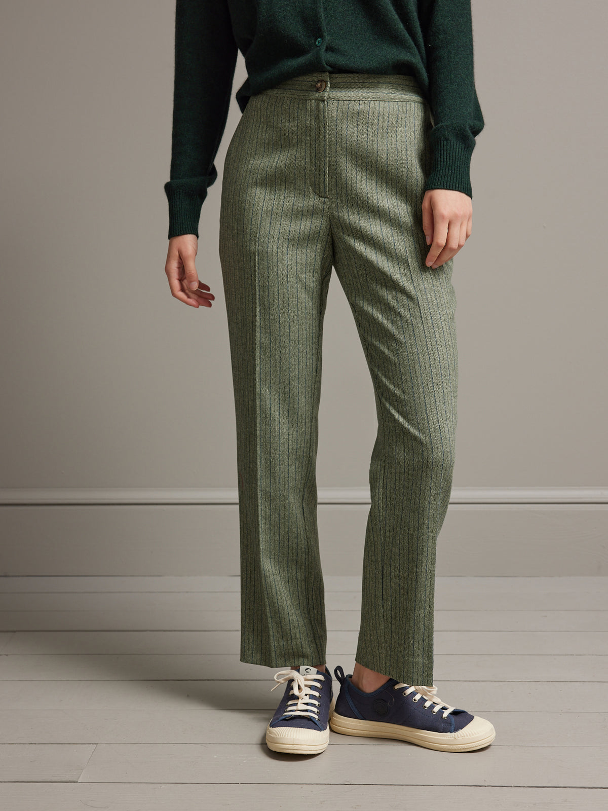 Damen-Zigarettenhose aus Wolltuch mit Fischgrat