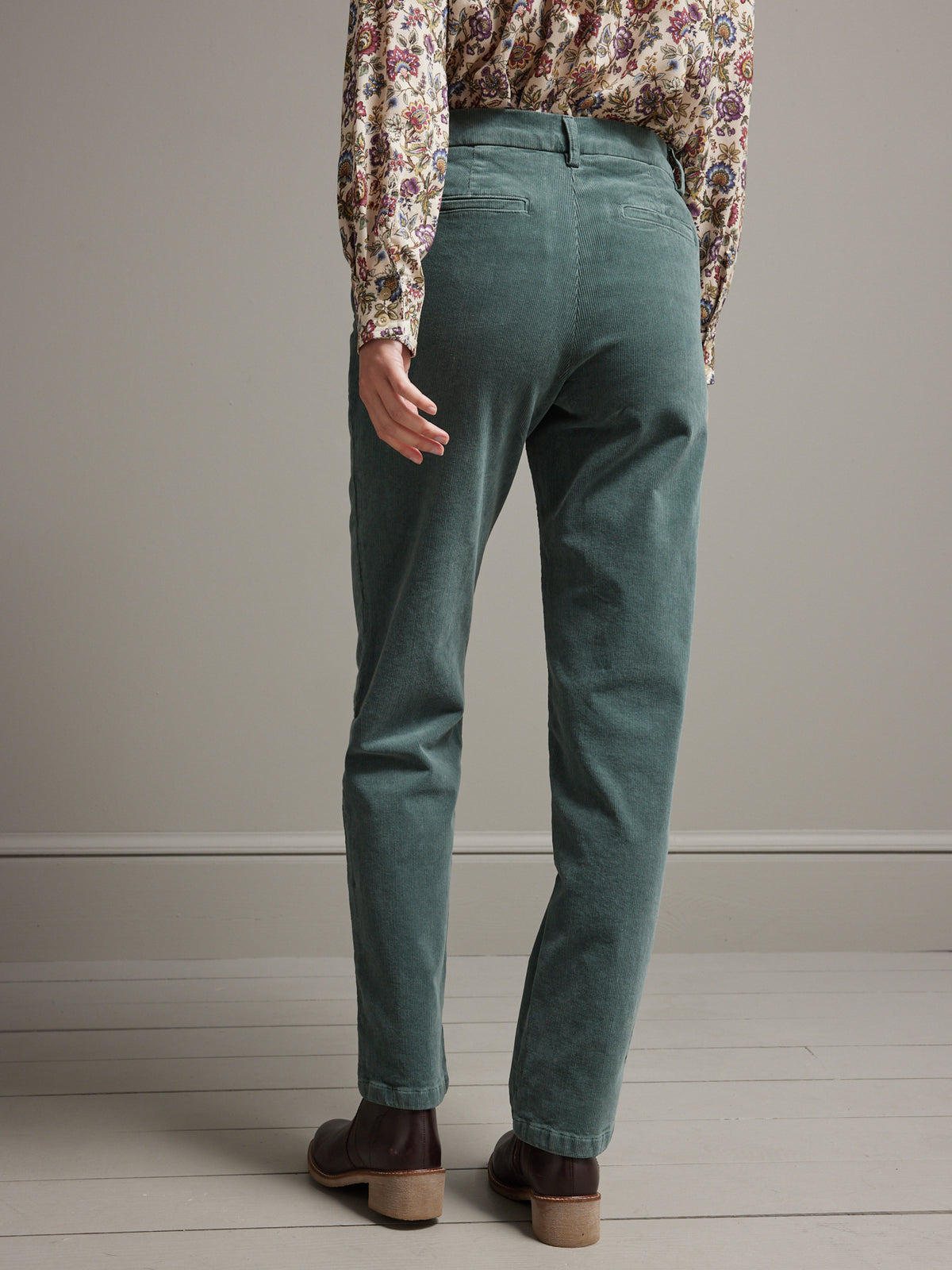 Damen-Chinohose aus Feincord
