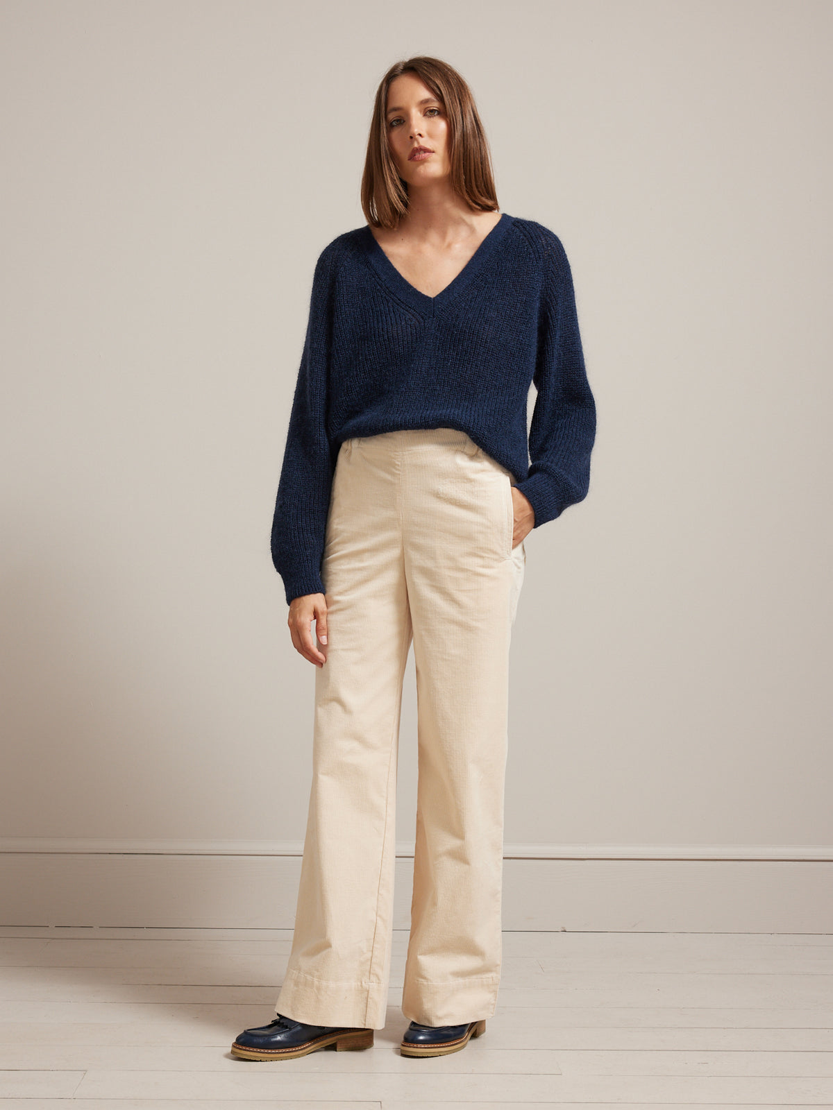 Damenhose Lucie mit weitem Bein und Elastikbund