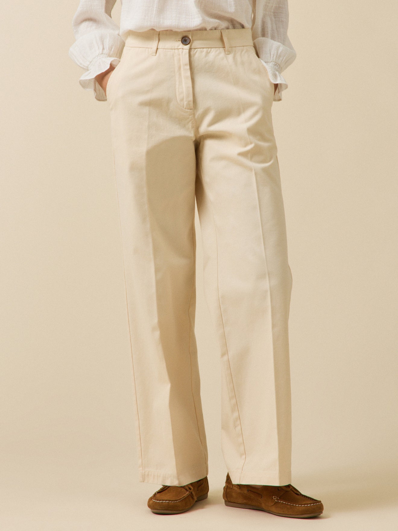 Damenhose mit weitem Bein aus Gabardine Clara