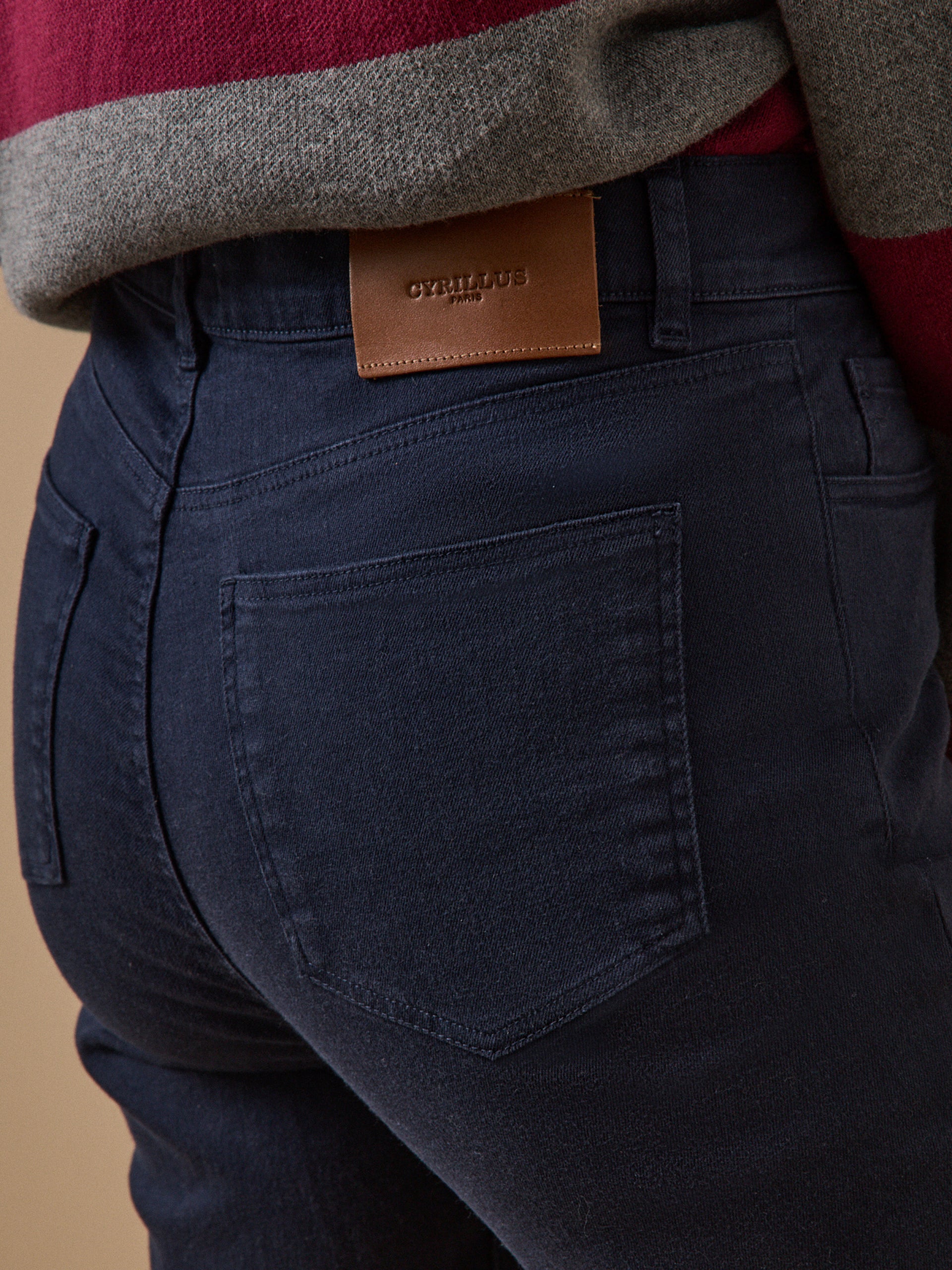 Farbenfrohe Slim Fit Damenhose Aude