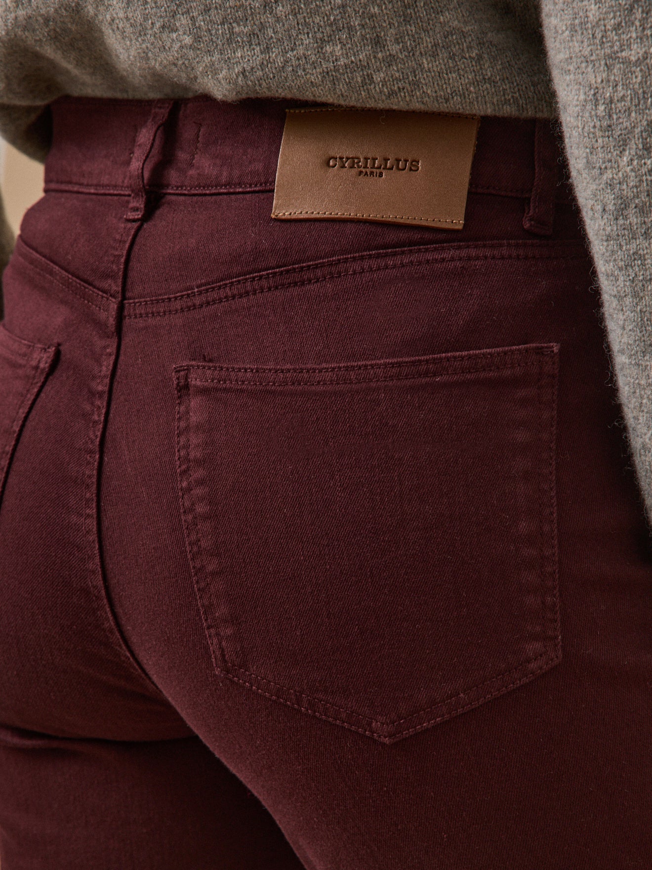 Farbenfrohe Slim Fit Damenhose Aude