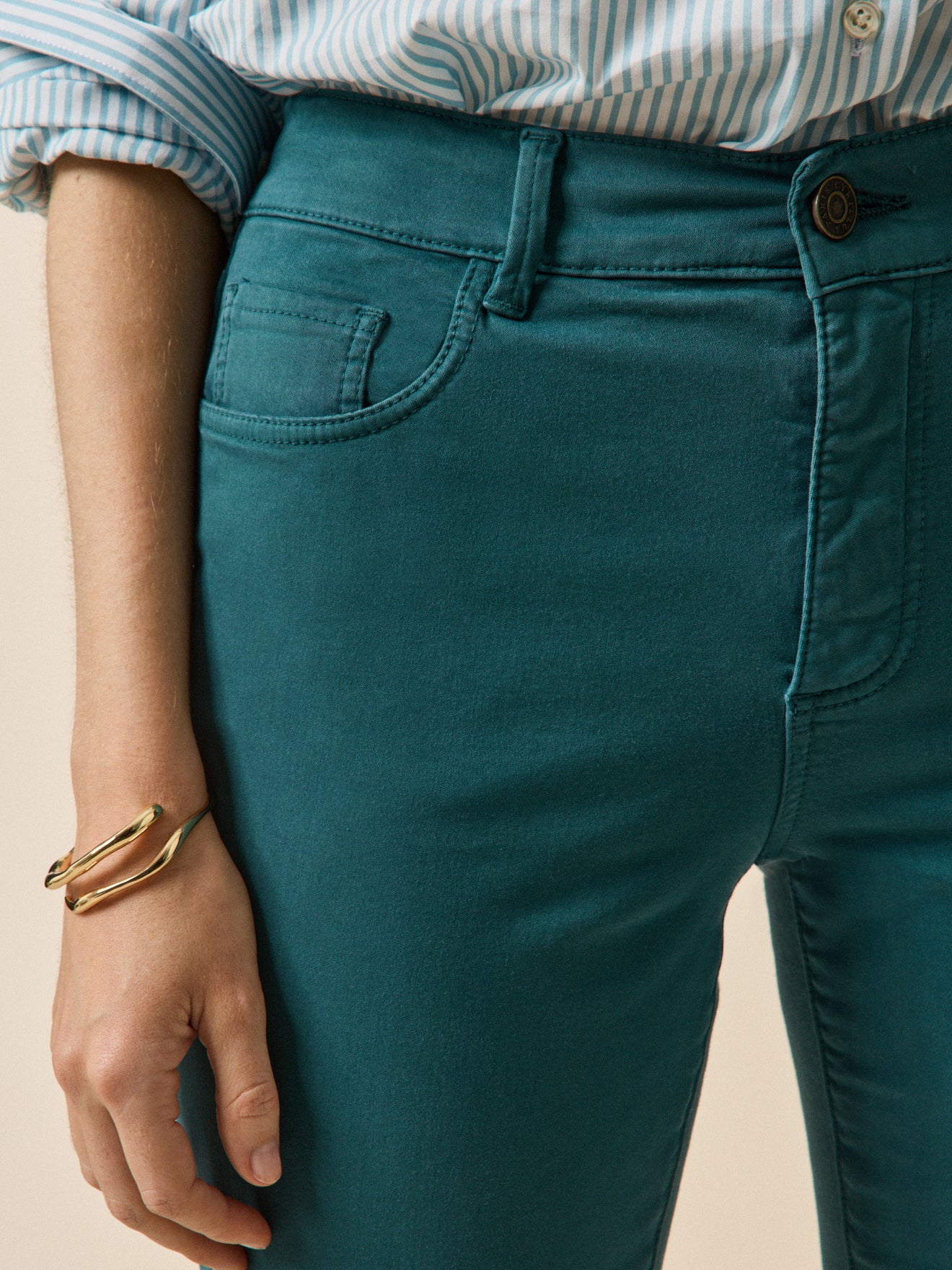 Farbenfrohe Slim Fit Damenhose Chloé