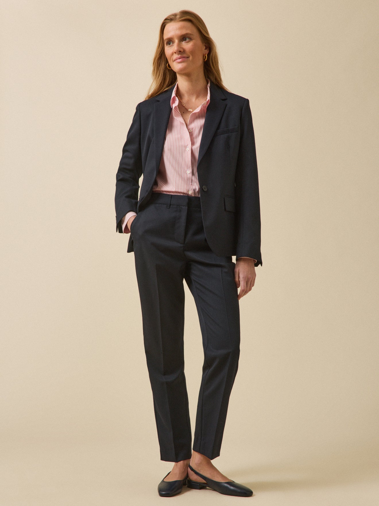 Einfarbige Damen-Zigarettenhose Léa aus Wolltuch