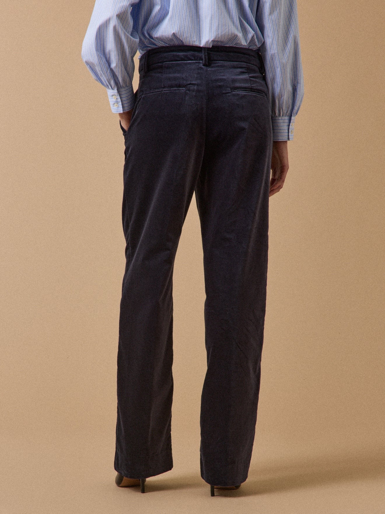 Damen-Zigarettenhose Léa aus Velours