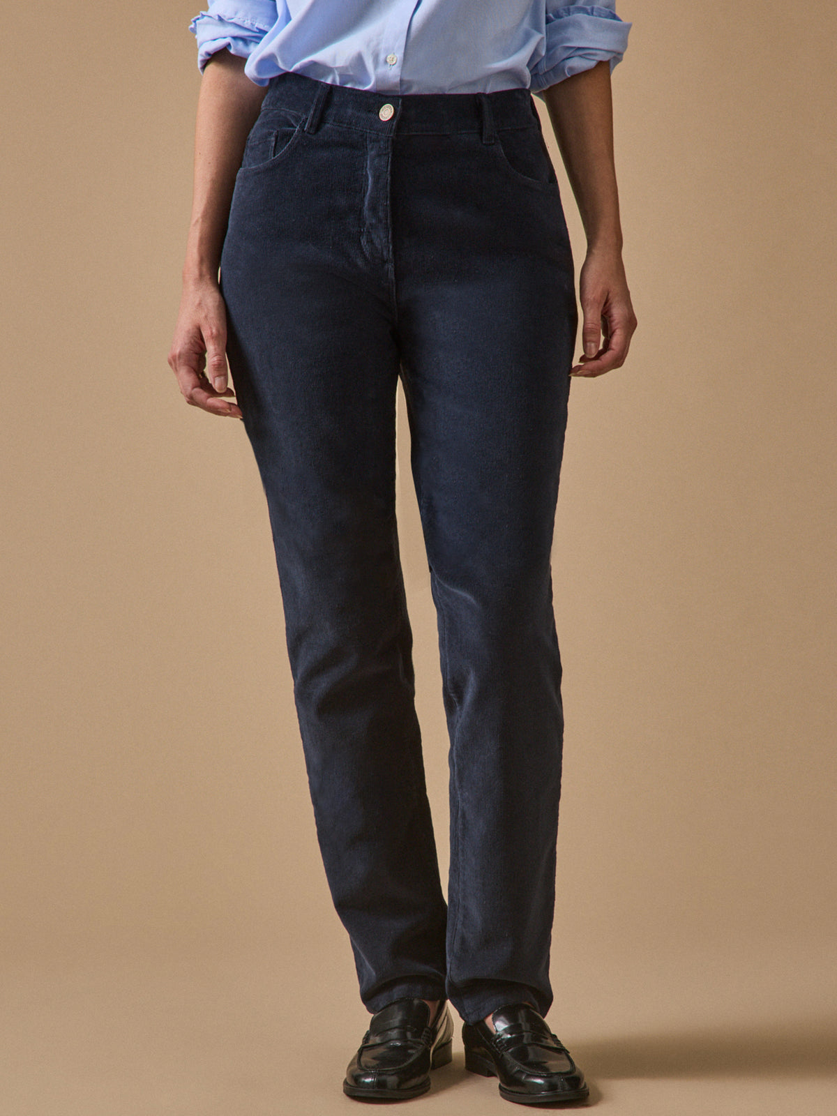Slim Fit Damenhose aus Cordsamt Chloé
