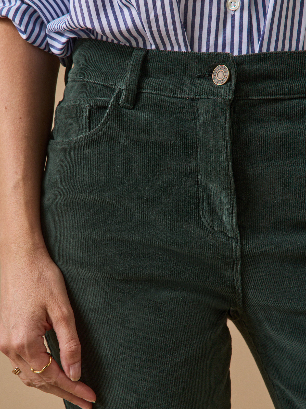 Slim Fit Damenhose aus Cordsamt Chloé