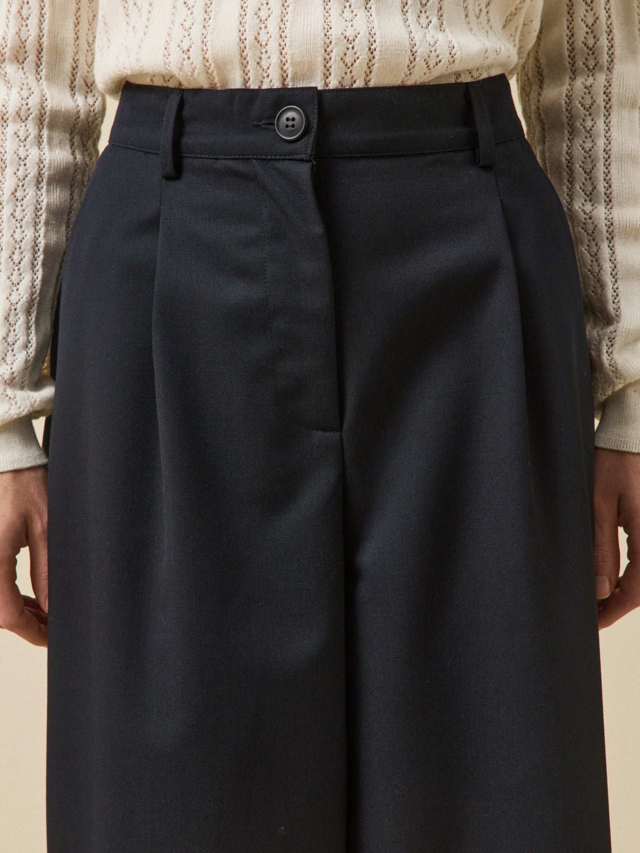 Damenhose Agnès mit weitem Bein