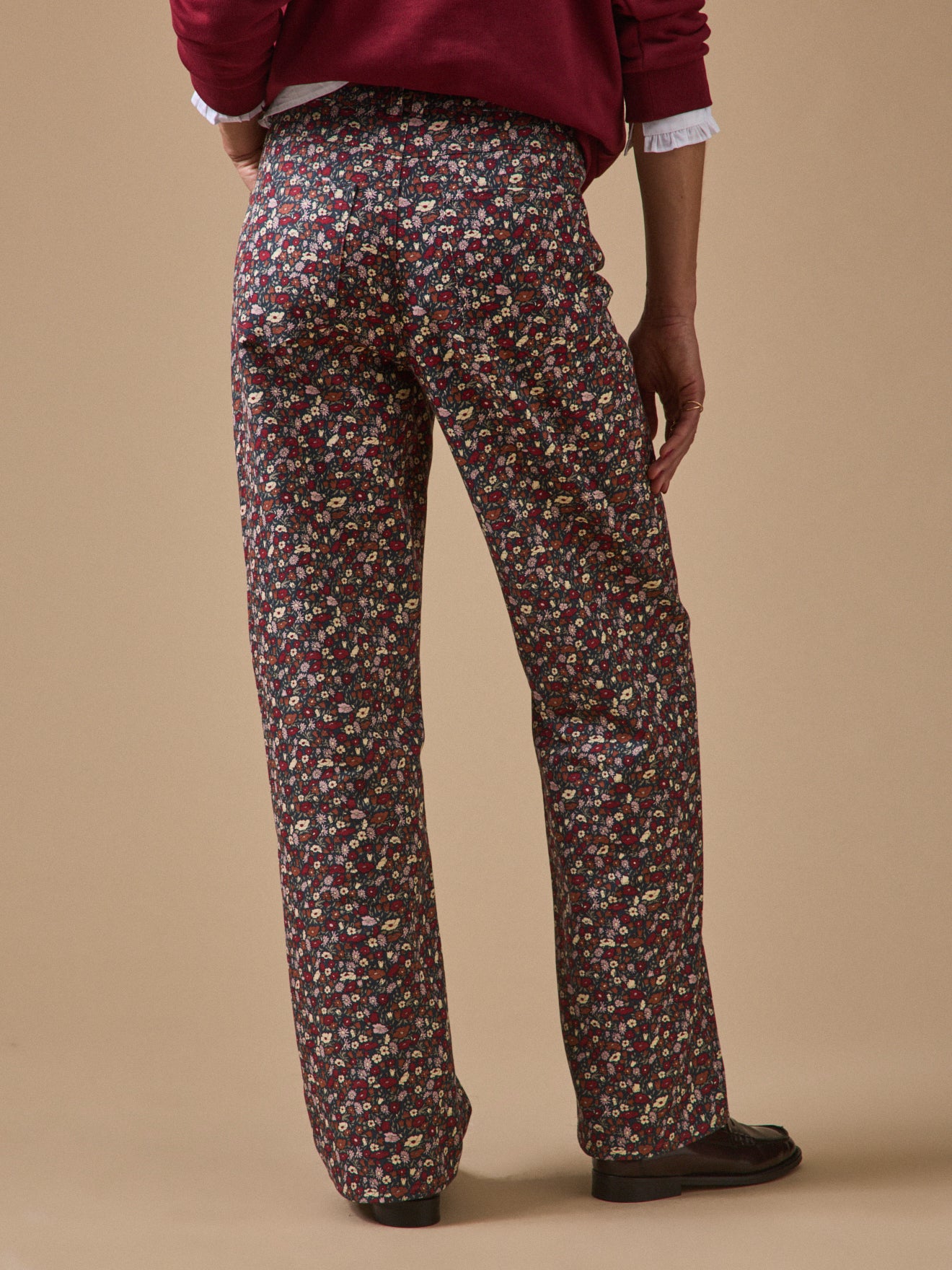 Damenhose mit weitem Bein aus Liberty-Stoff Petal&Daisy