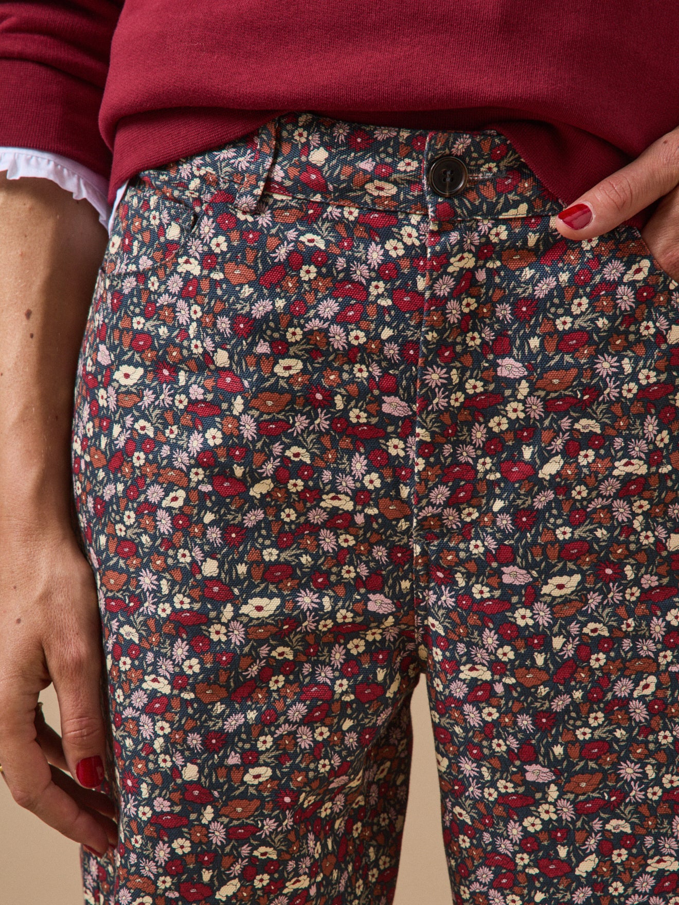 Damenhose mit weitem Bein aus Liberty-Stoff Petal&Daisy