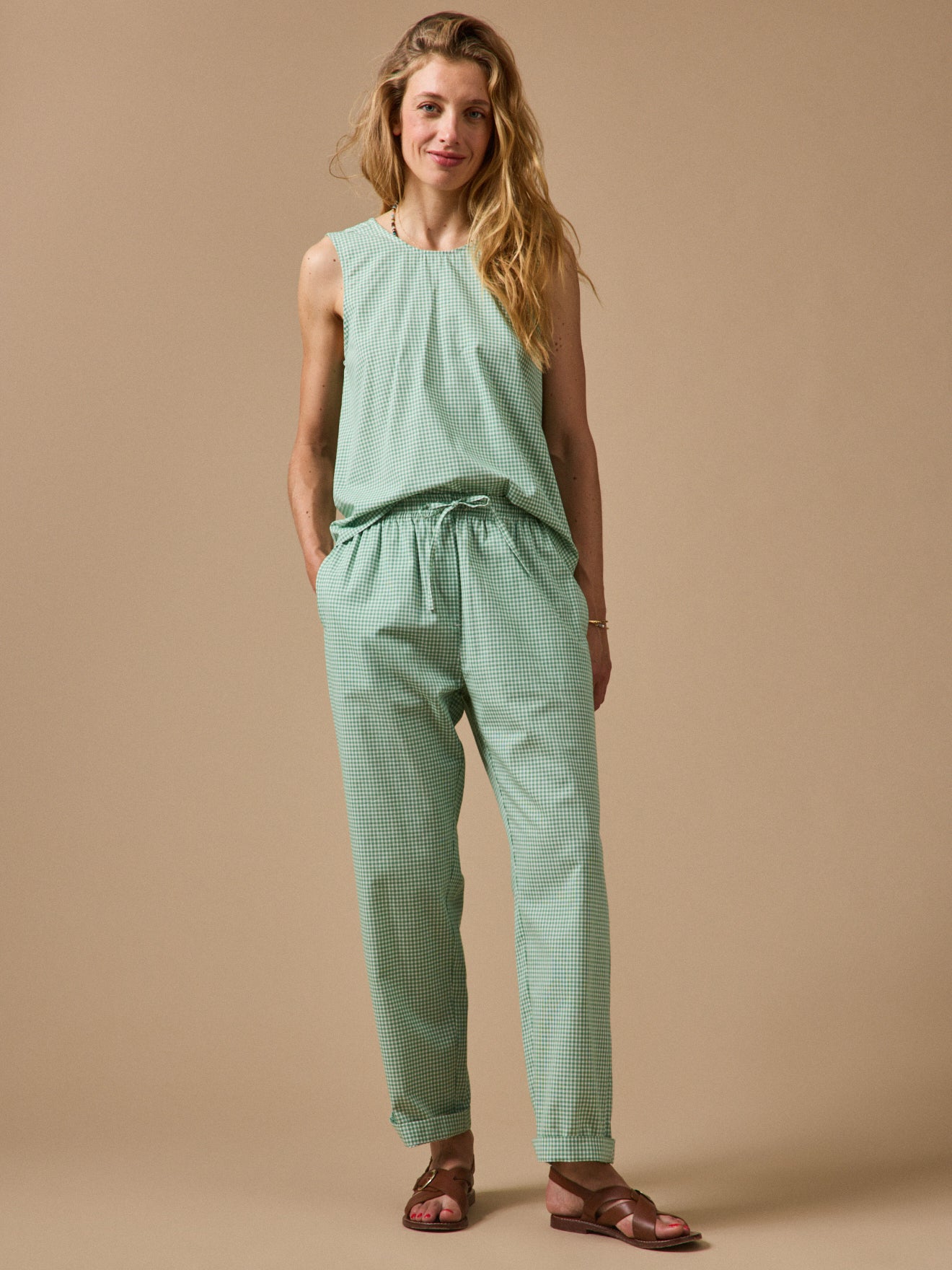 Damen-Karottenhose Agathe mit kleinen Karos