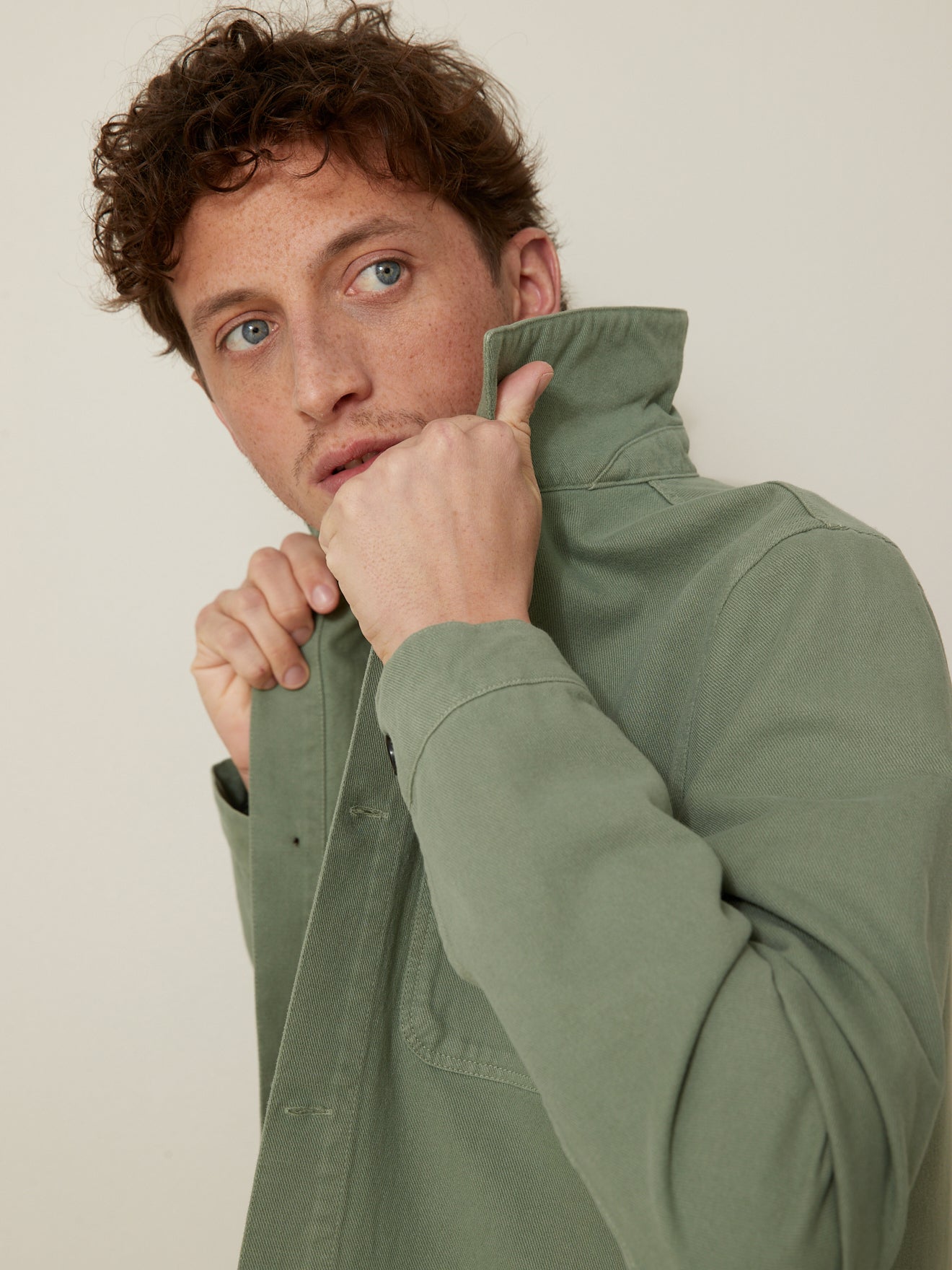 Herrenjacke im Working-Esprit - Twill aus recycelter Baumwolle