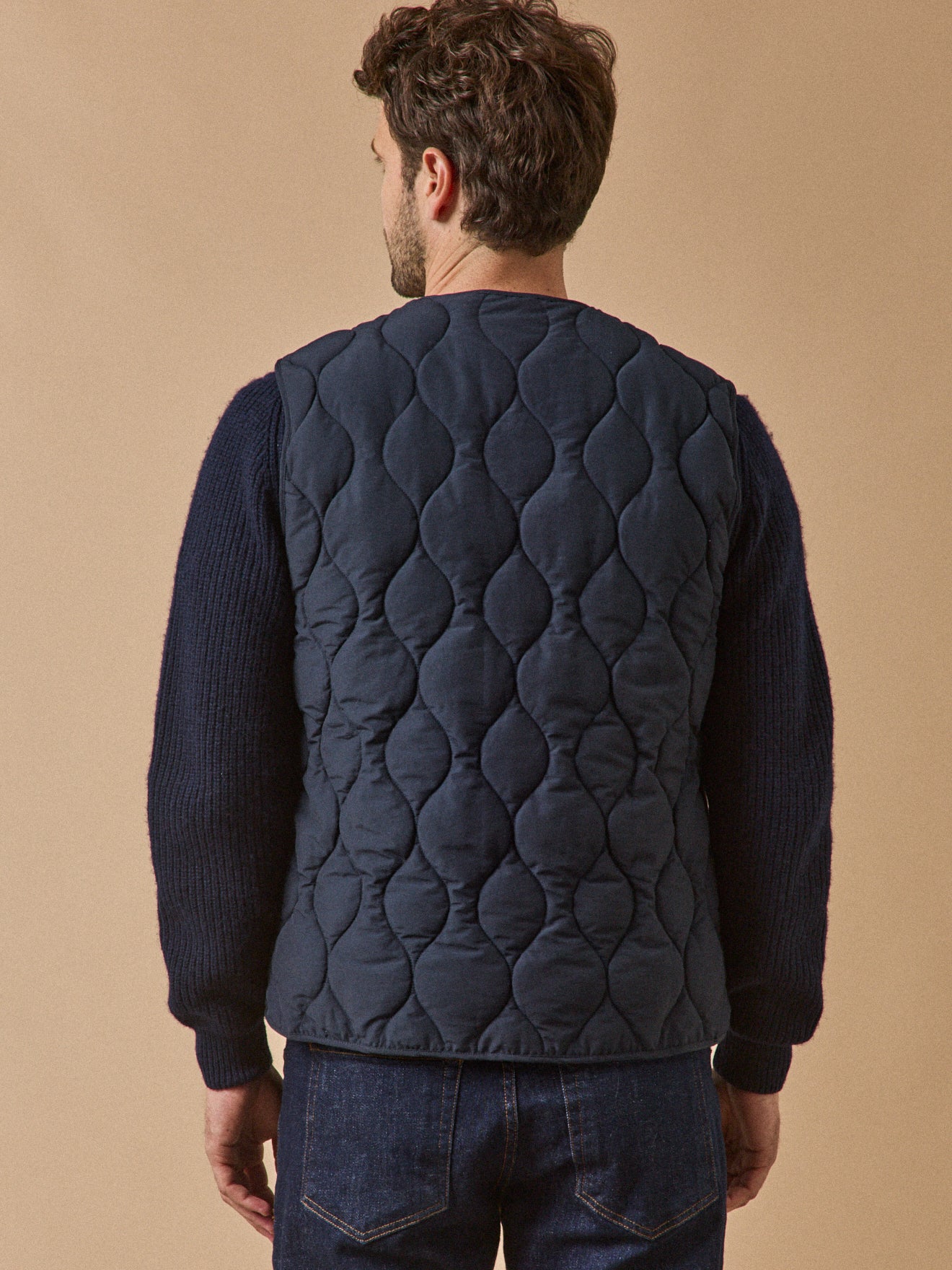 Ärmelloser Herren-Steppjacke mit Reißverschluss