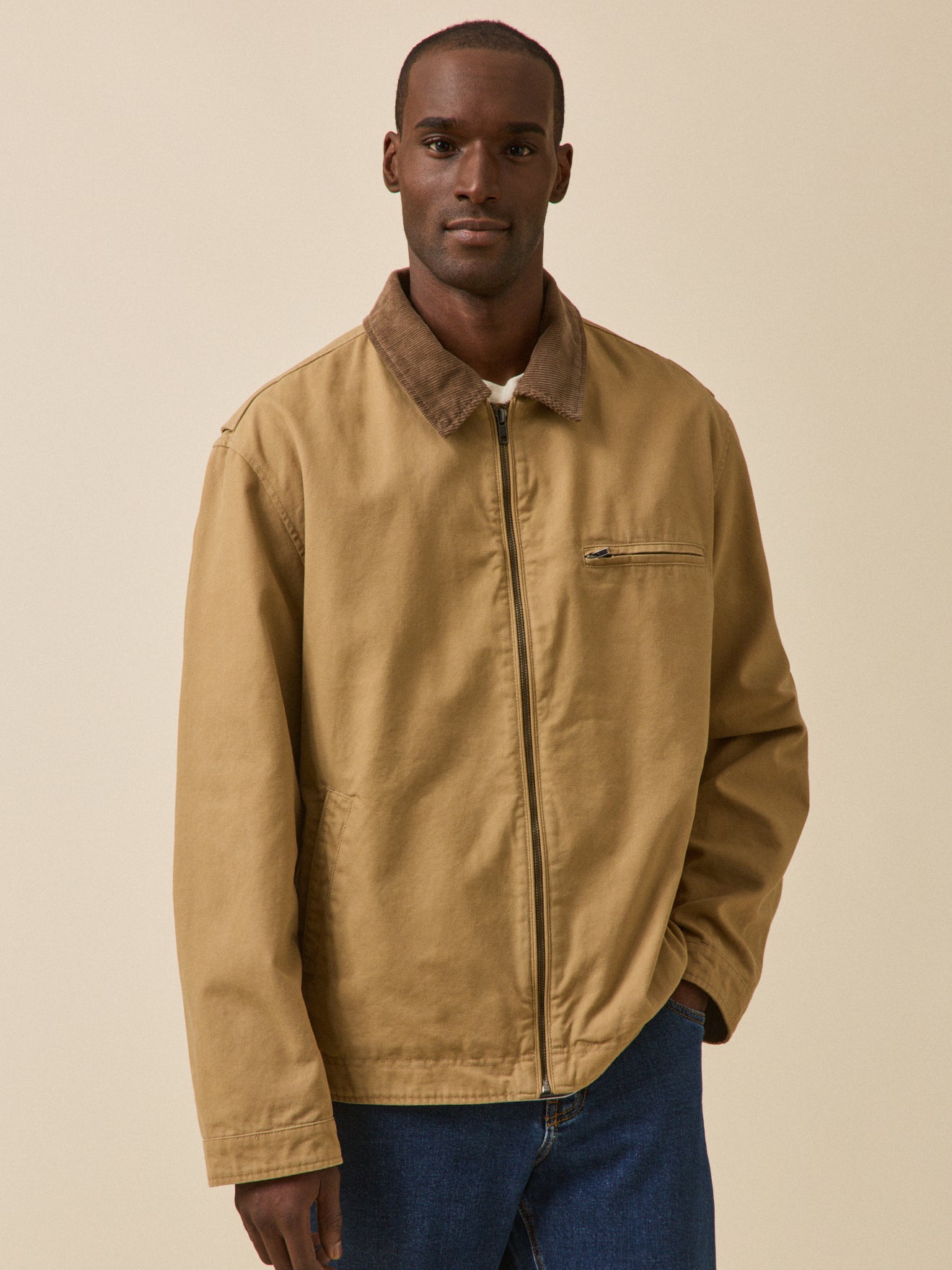 Herrenjacke mit Kragen aus Velours