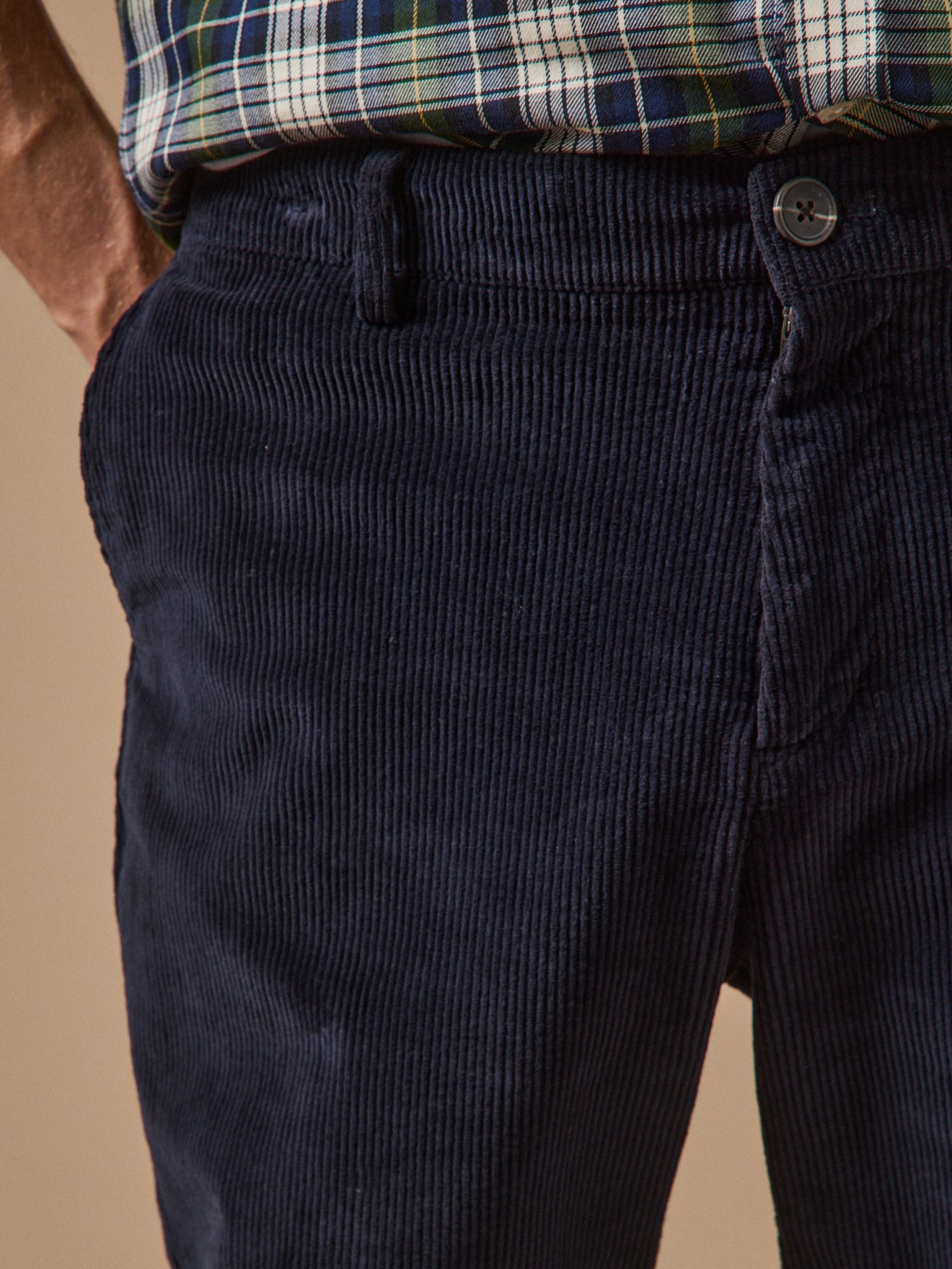Herrenhose aus Cord mit Elastikbund