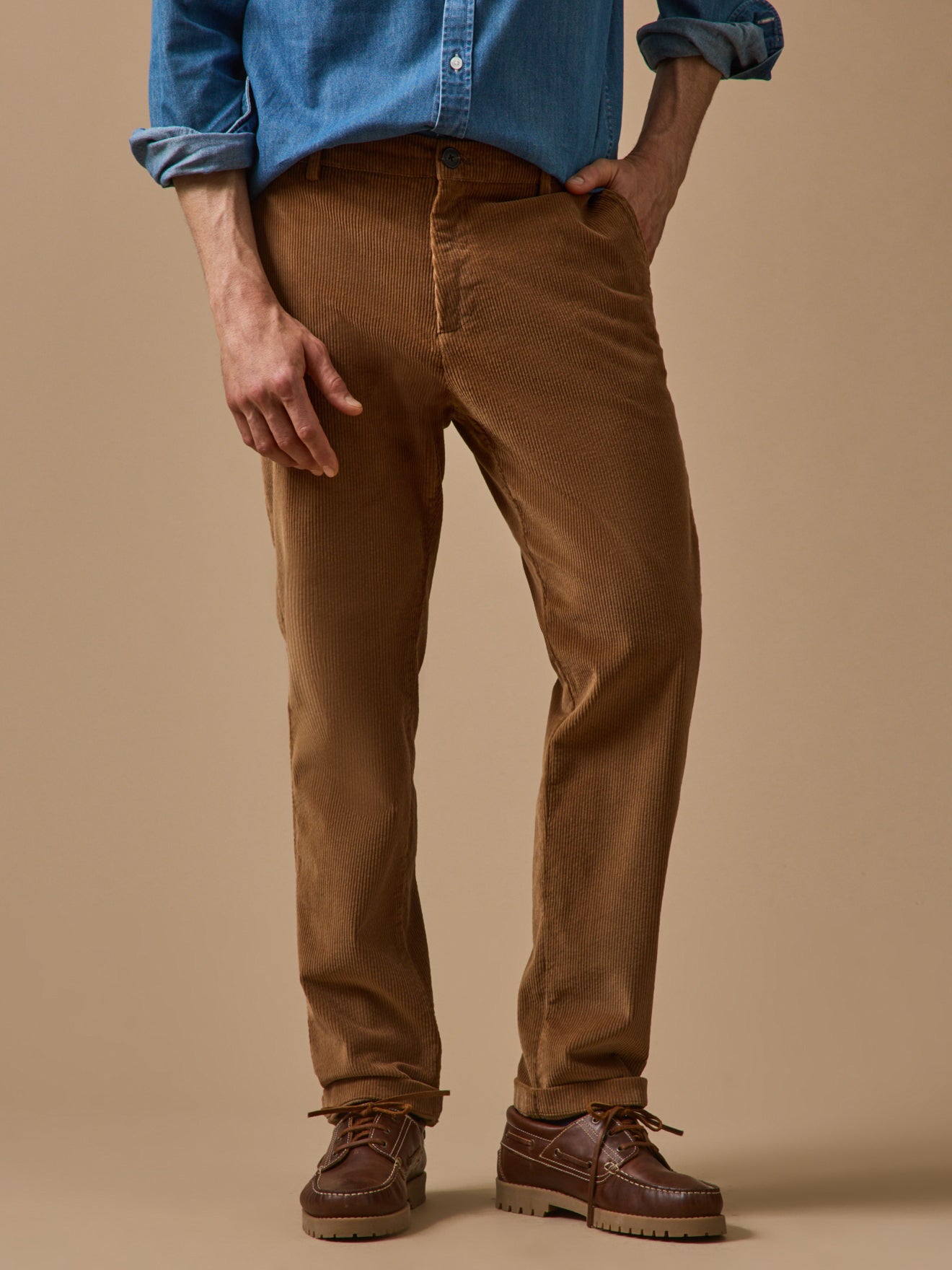 Herrenhose aus Cord mit Elastikbund