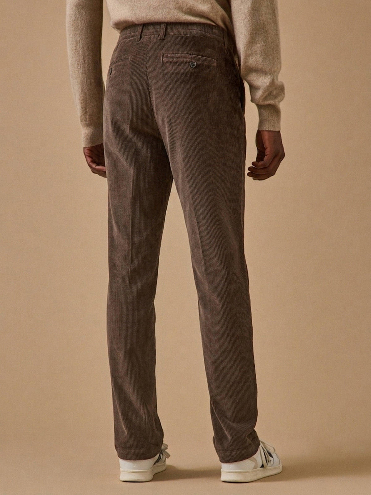 Herrenhose aus Cord mit Elastikbund